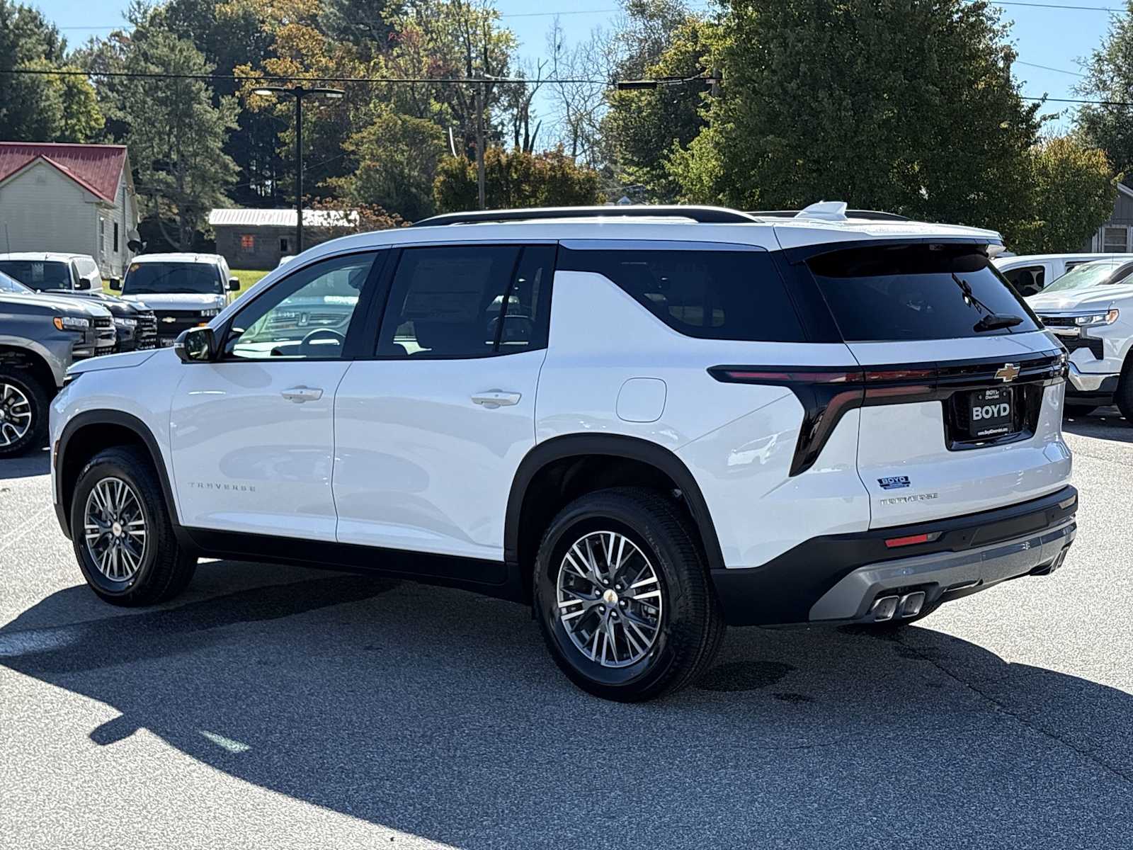 2027 Chevrolet Traverse LT - Photo 8