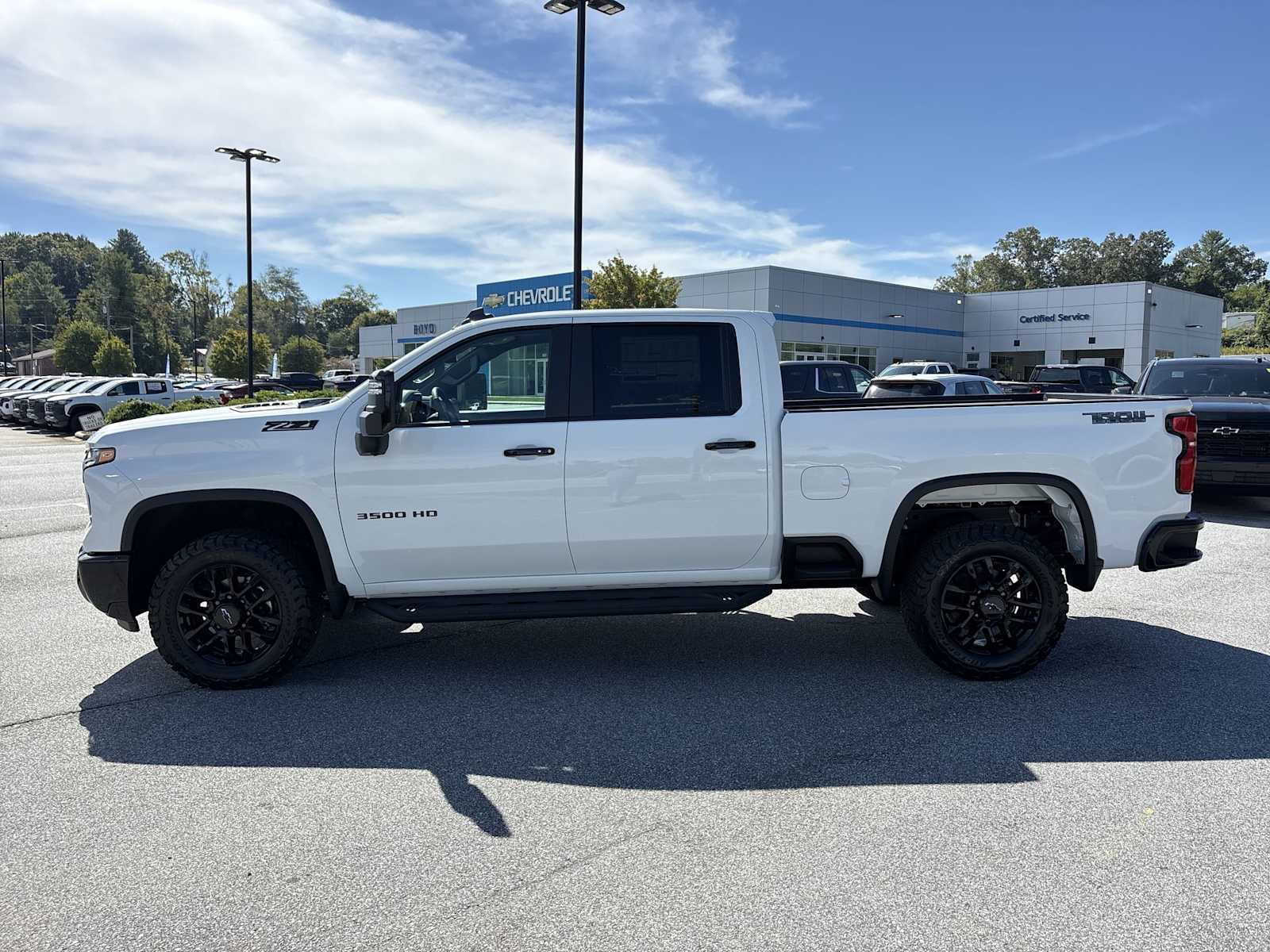 2026 Chevrolet Silverado 3500 HD LT - Photo 9