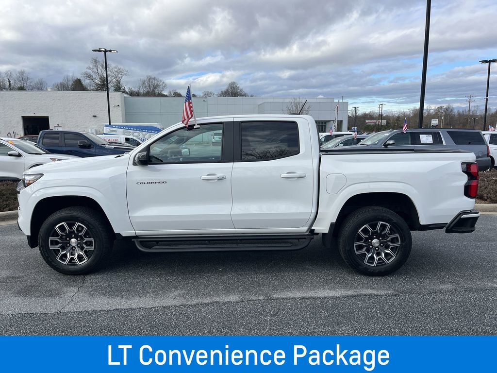2024 Chevrolet Colorado LT - Photo 6