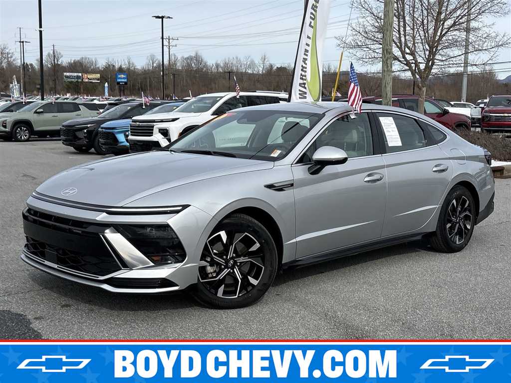 2025 Hyundai Sonata SEL's photo