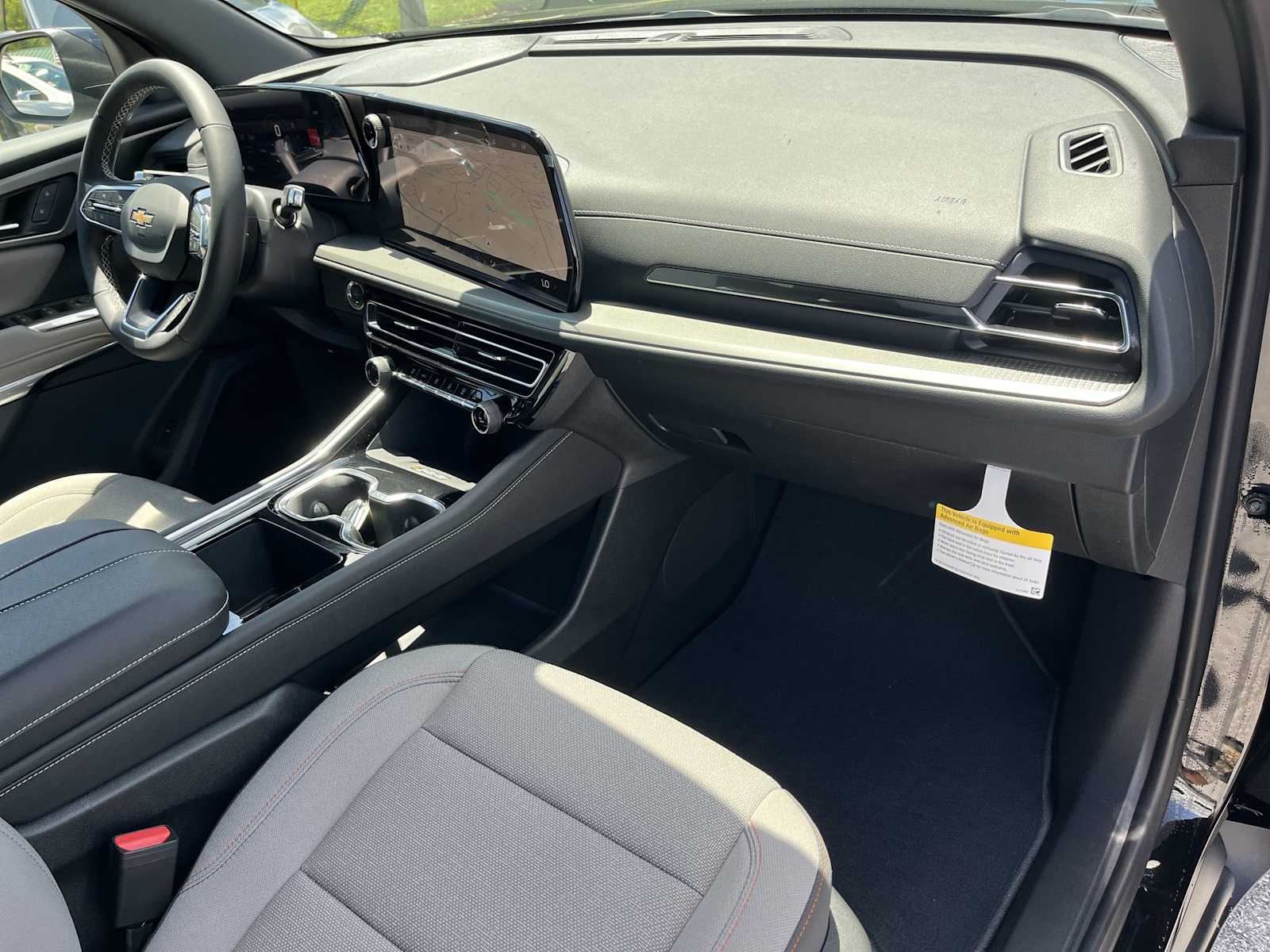 2025 Chevrolet Traverse LT - Photo 28