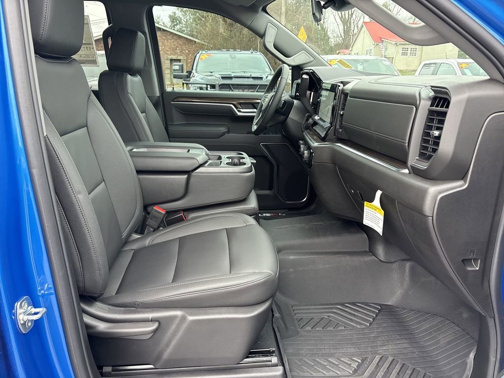 2025 Chevrolet Silverado 1500 LT - Photo 29
