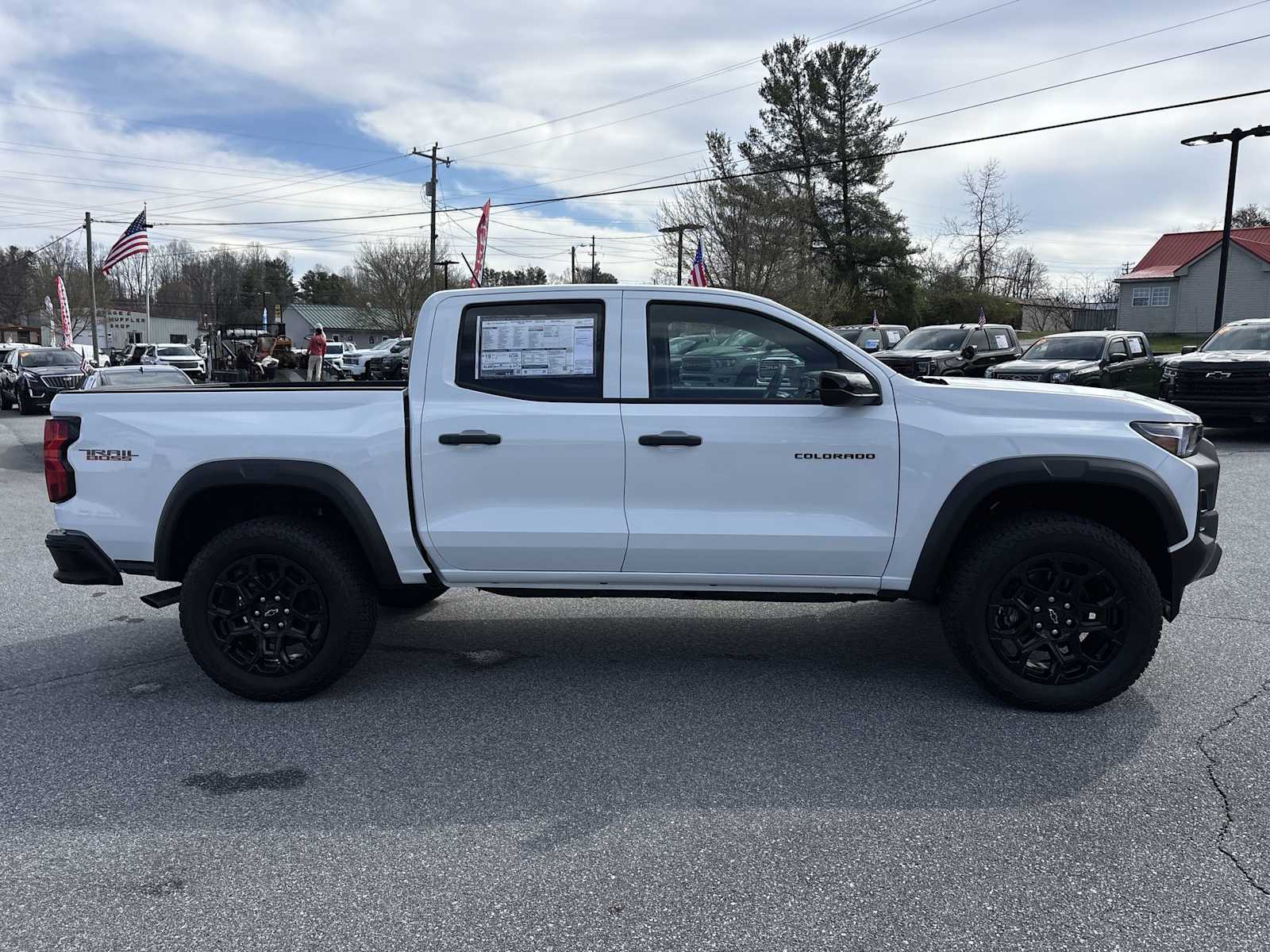 2026 Chevrolet Colorado Trail Boss - Photo 9