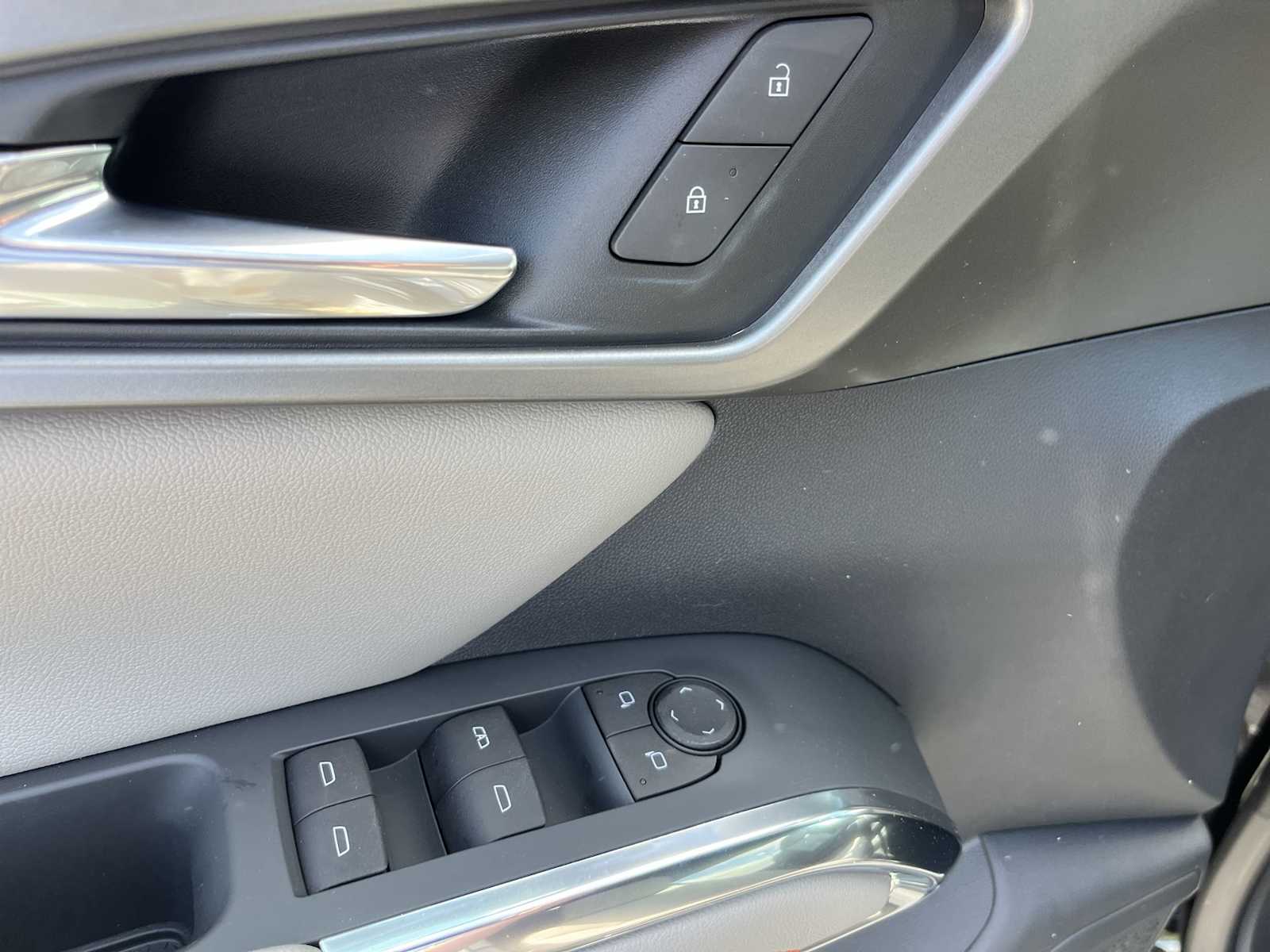 2025 Chevrolet Traverse LT - Photo 23
