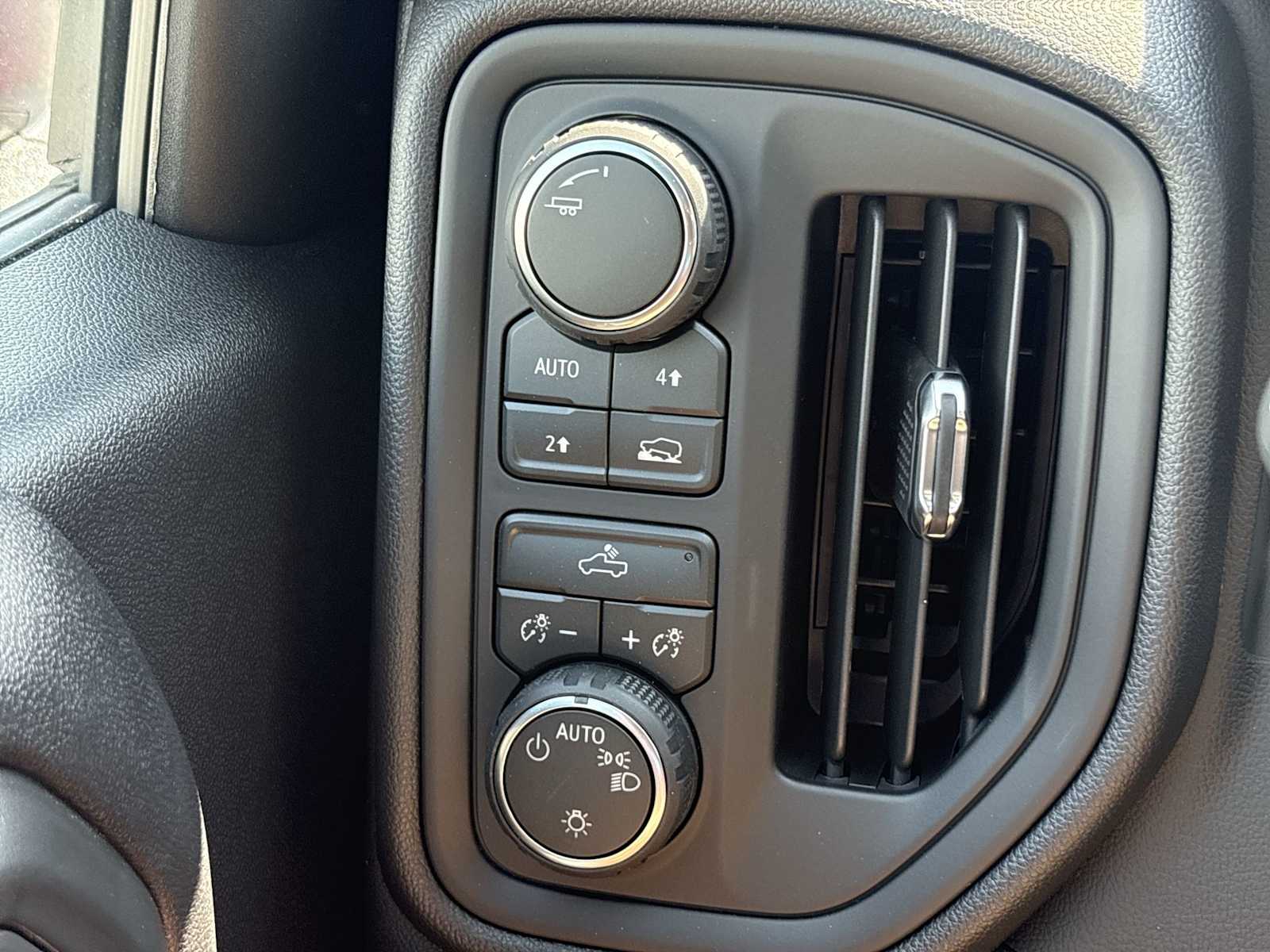 2026 Chevrolet Silverado 1500 Custom - Photo 33