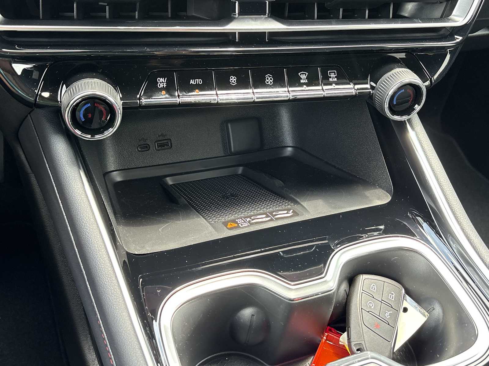 2026 Chevrolet Traverse Z71 - Photo 18