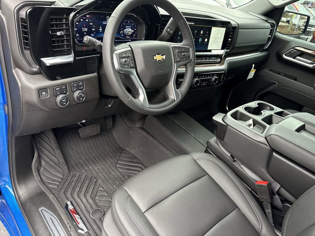 2025 Chevrolet Silverado 1500 LT - Photo 12