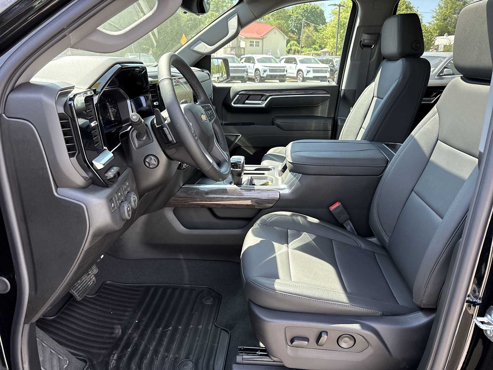 2026 Chevrolet Silverado 1500 LTZ - Photo 20