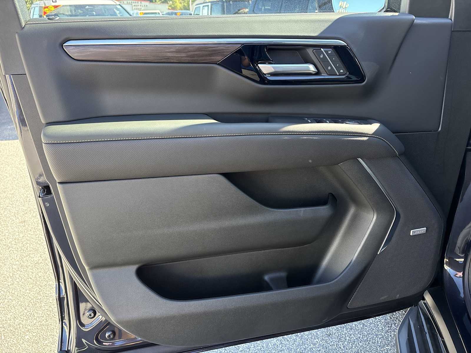 2027 Chevrolet Tahoe Premier - Photo 23