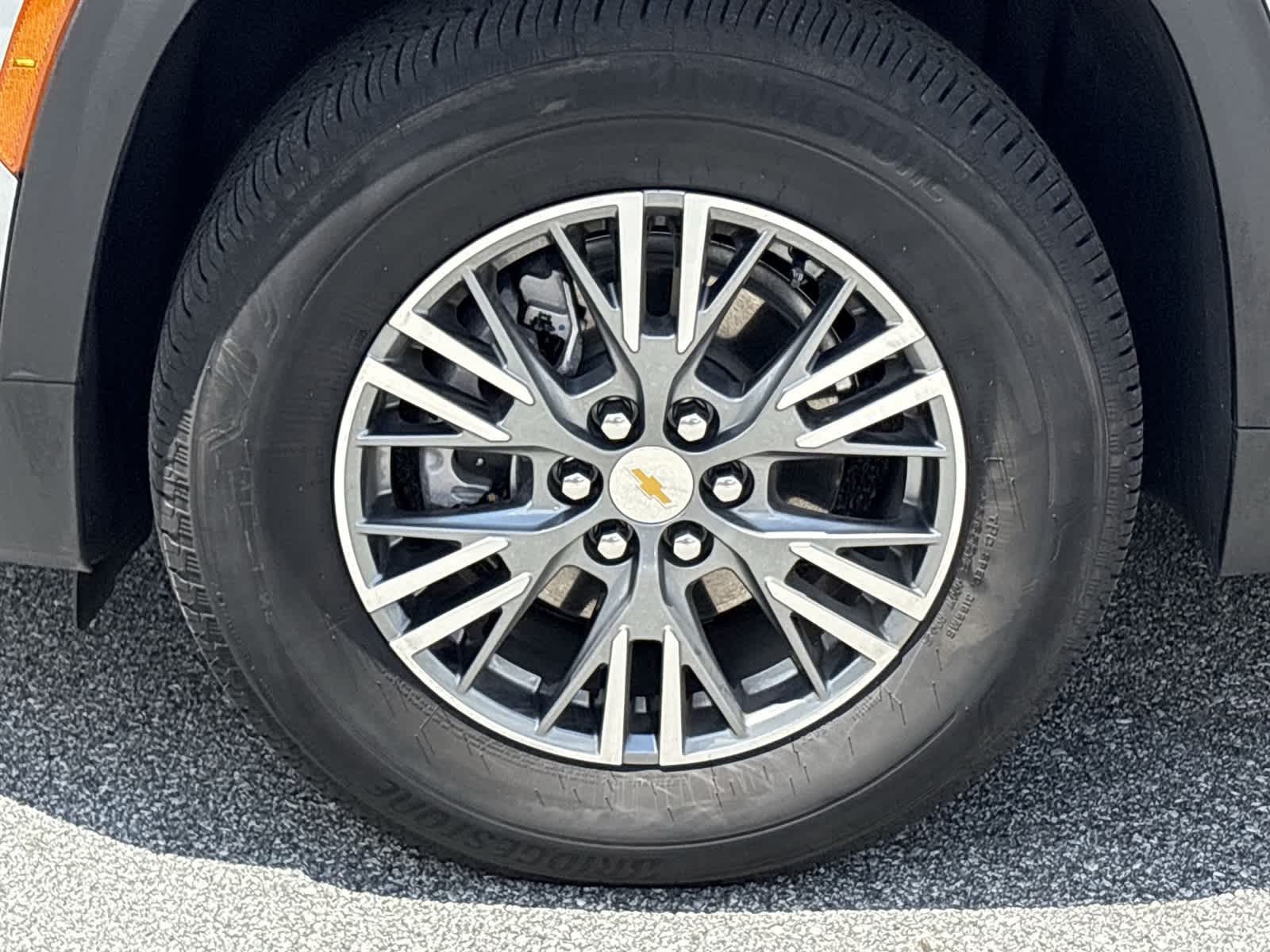 2025 Chevrolet Traverse LT - Photo 31