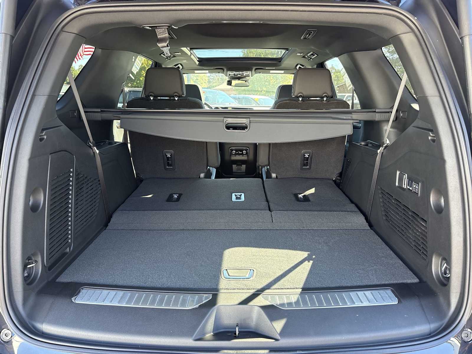 2027 Chevrolet Tahoe Premier - Photo 27
