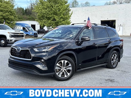 2022 Toyota Highlander Hybrid XLE SUV