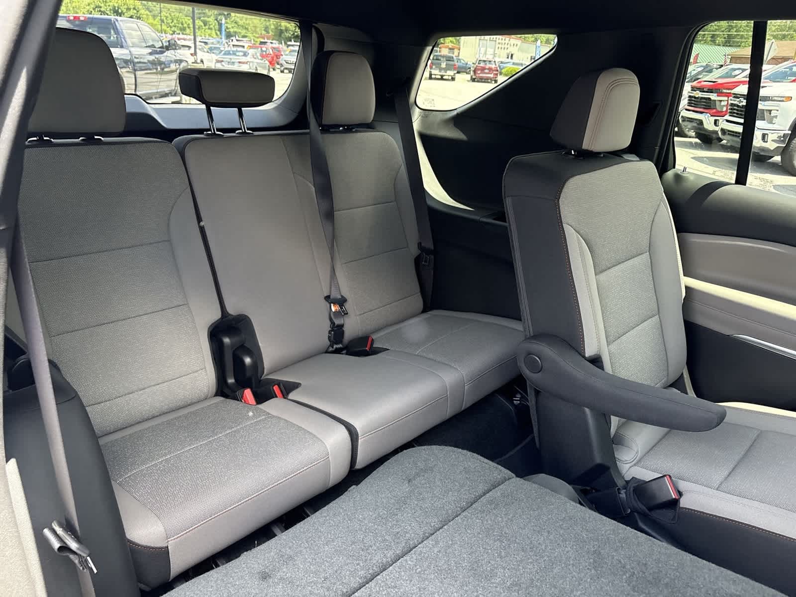 2025 Chevrolet Traverse LT - Photo 25
