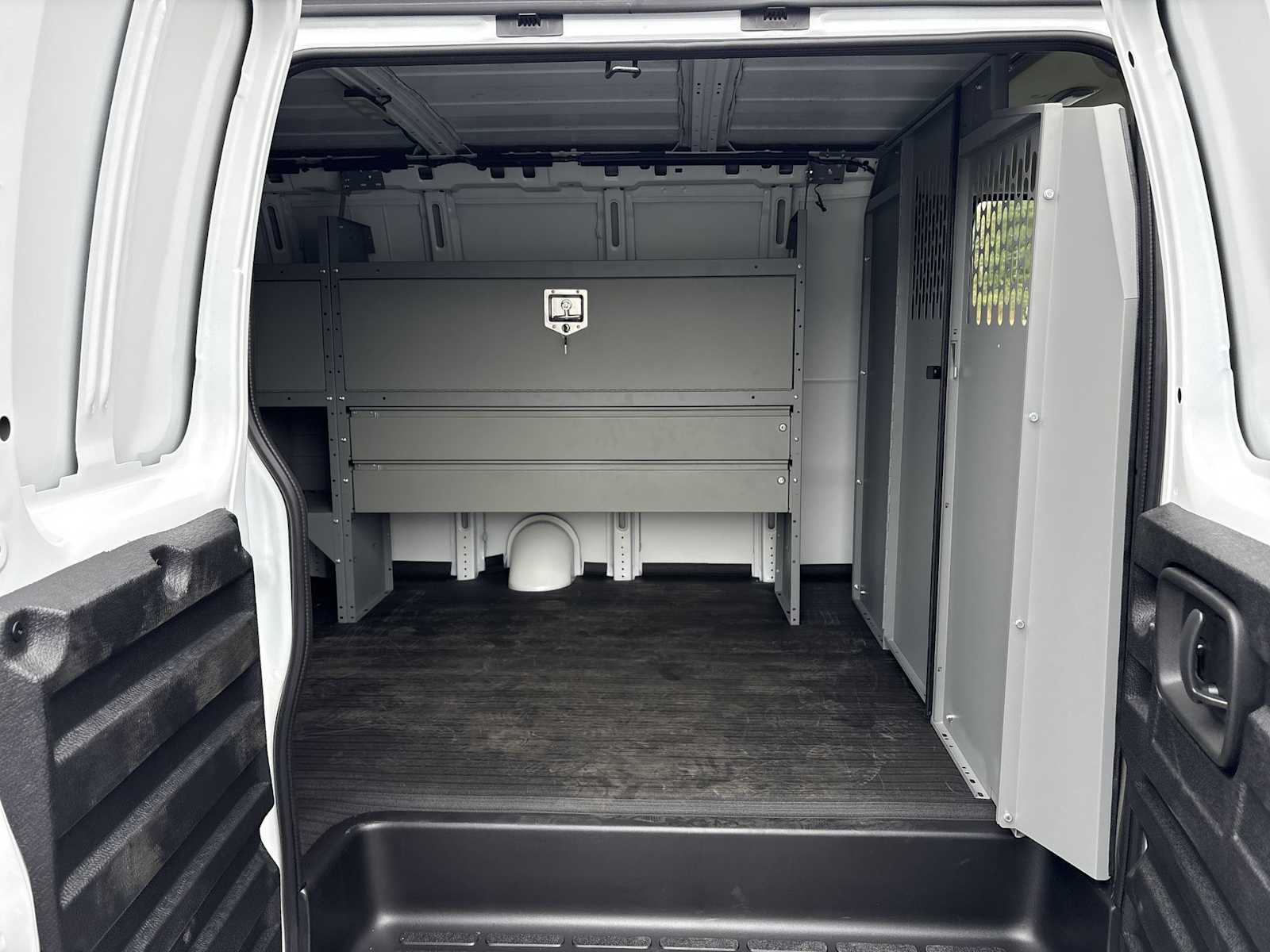 2025 Chevrolet Express Cargo Work Van - Photo 21