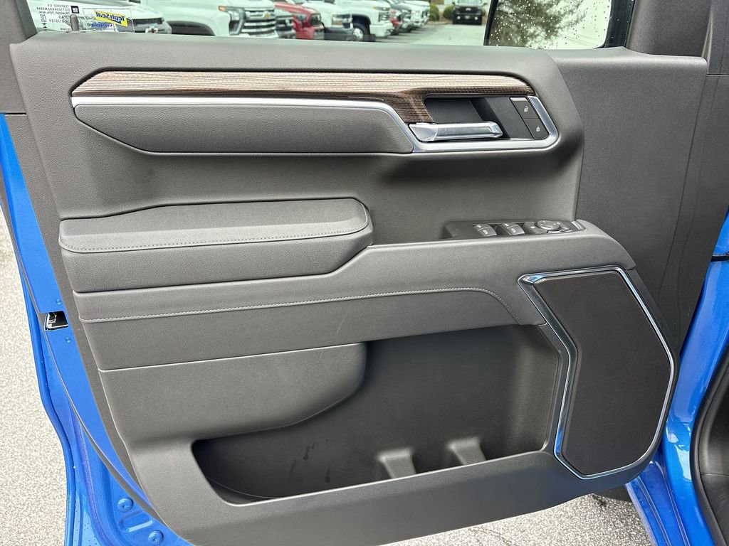 2025 Chevrolet Silverado 1500 LT - Photo 24