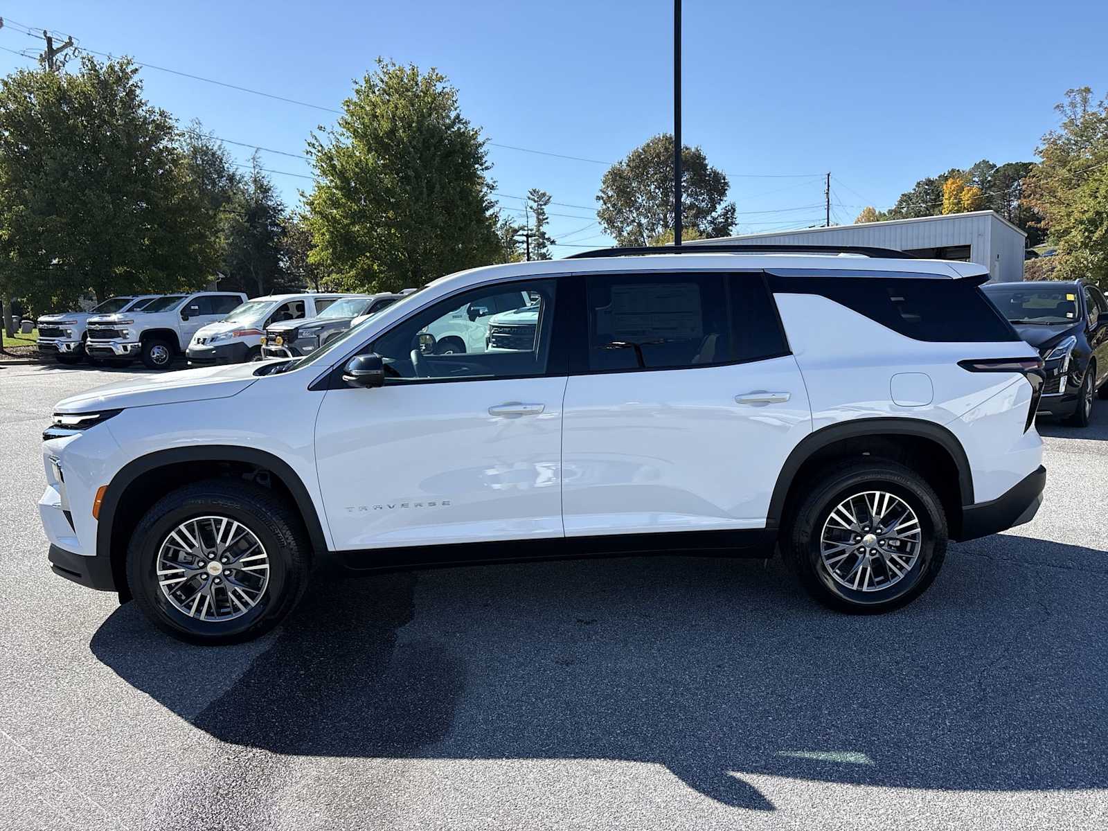 2027 Chevrolet Traverse LT - Photo 9