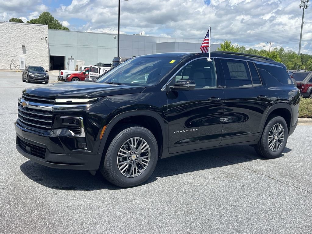 2025 Chevrolet Traverse photo 4