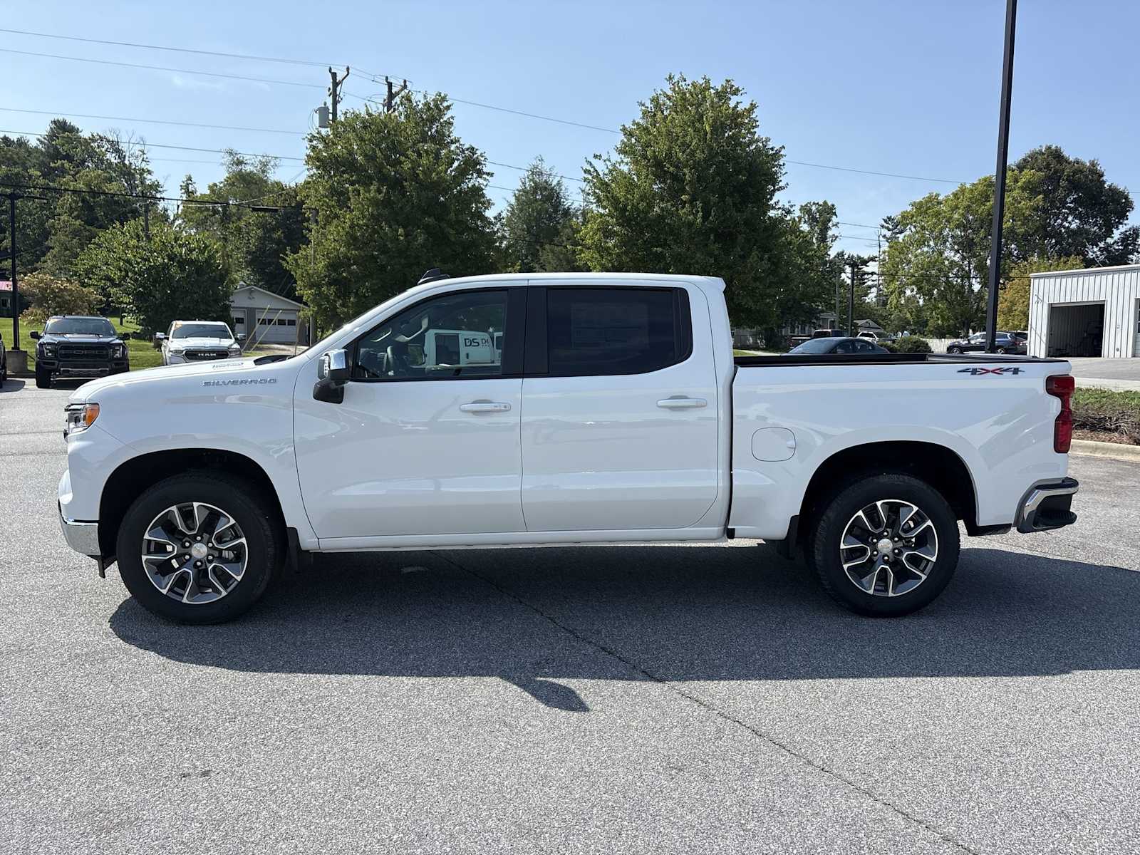 2026 Chevrolet Silverado 1500 LT - Photo 9