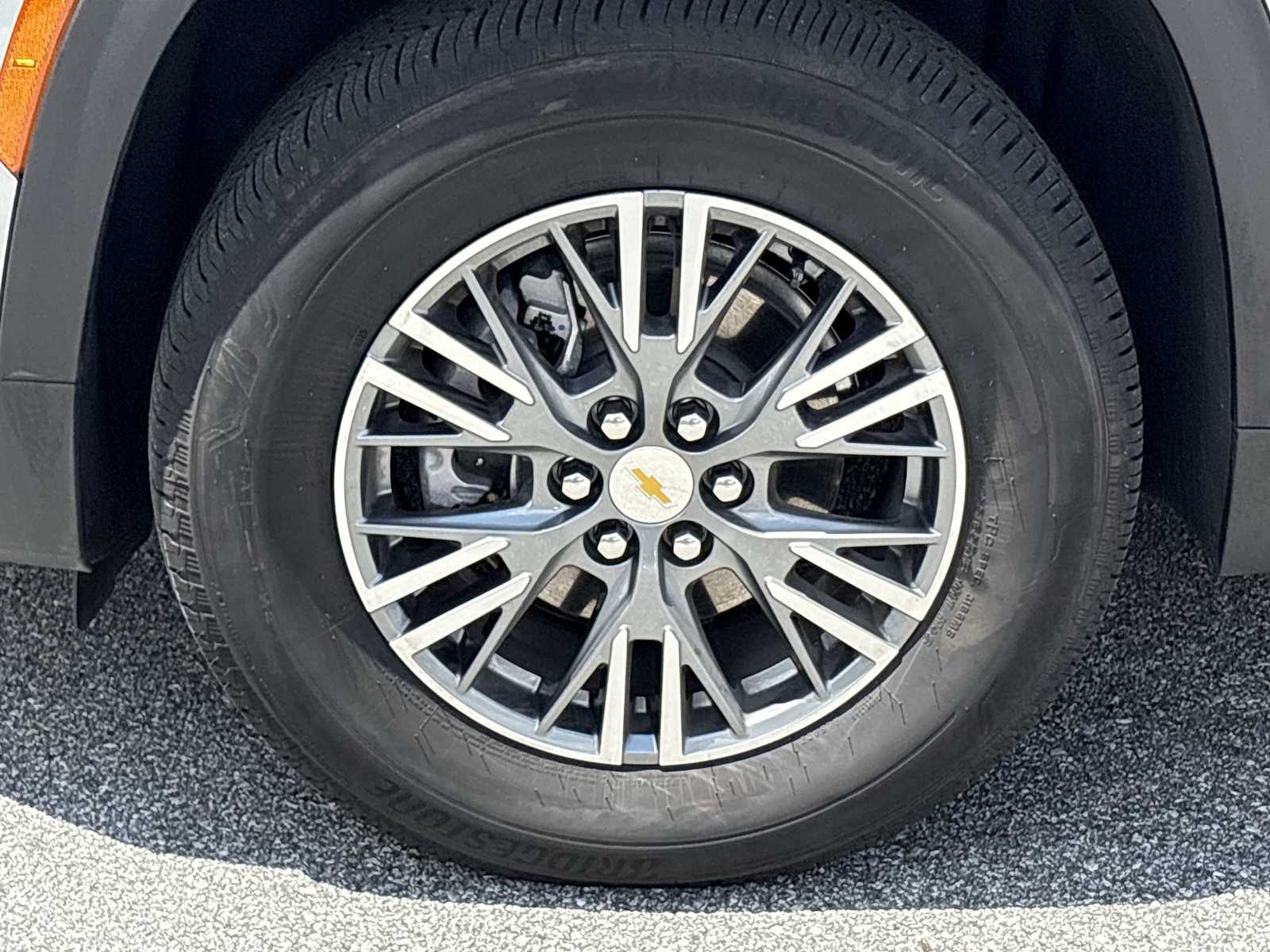 2025 Chevrolet Traverse LT - Photo 31