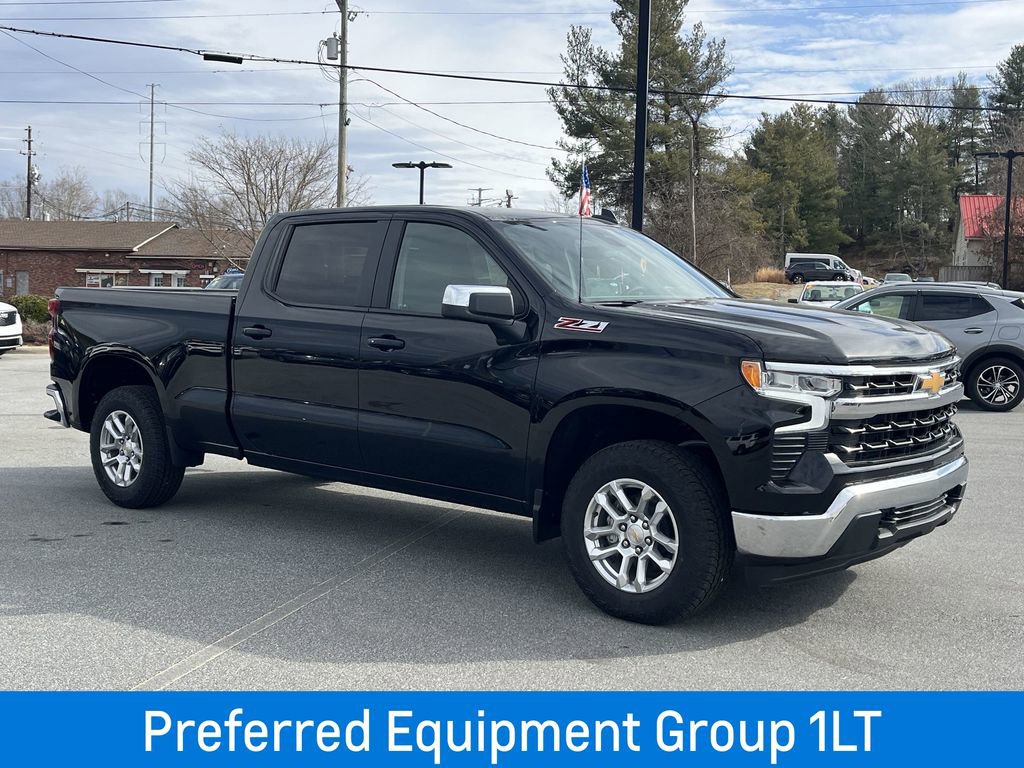 2025 Chevrolet Silverado 1500 LT photo 2