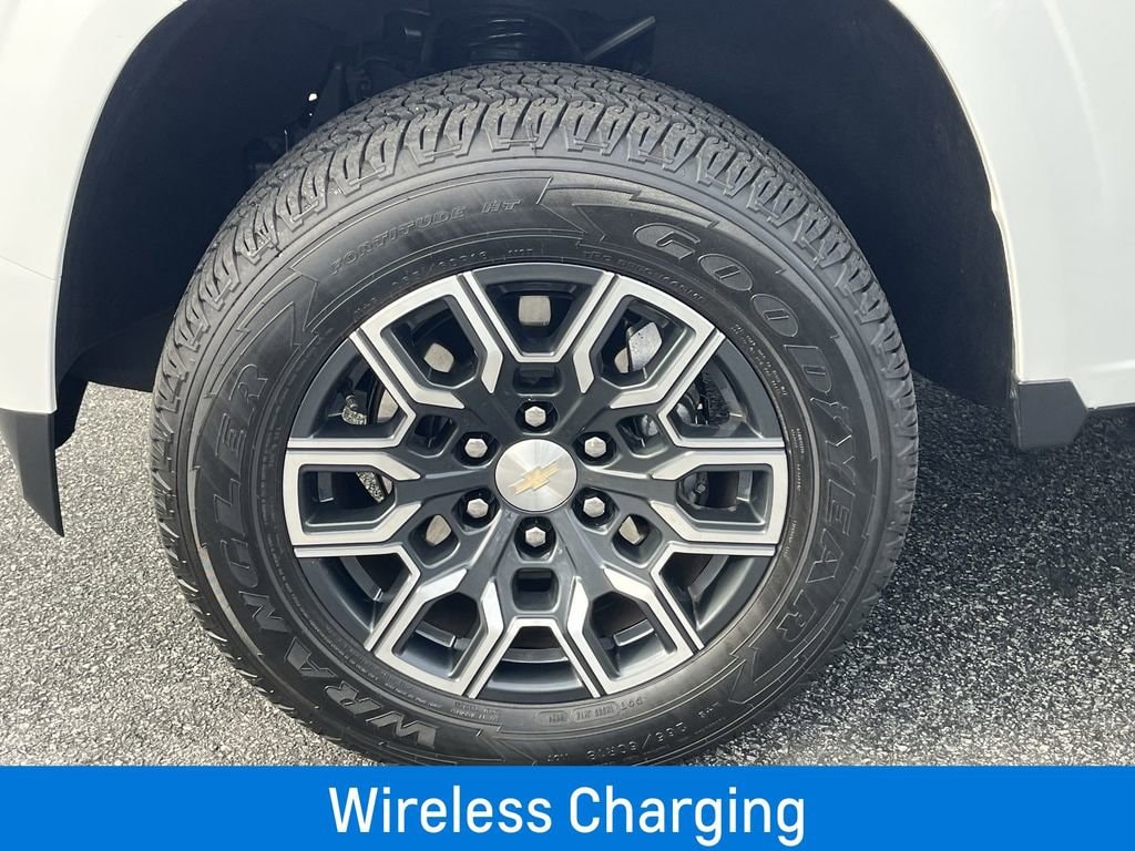 2024 Chevrolet Colorado LT - Photo 32