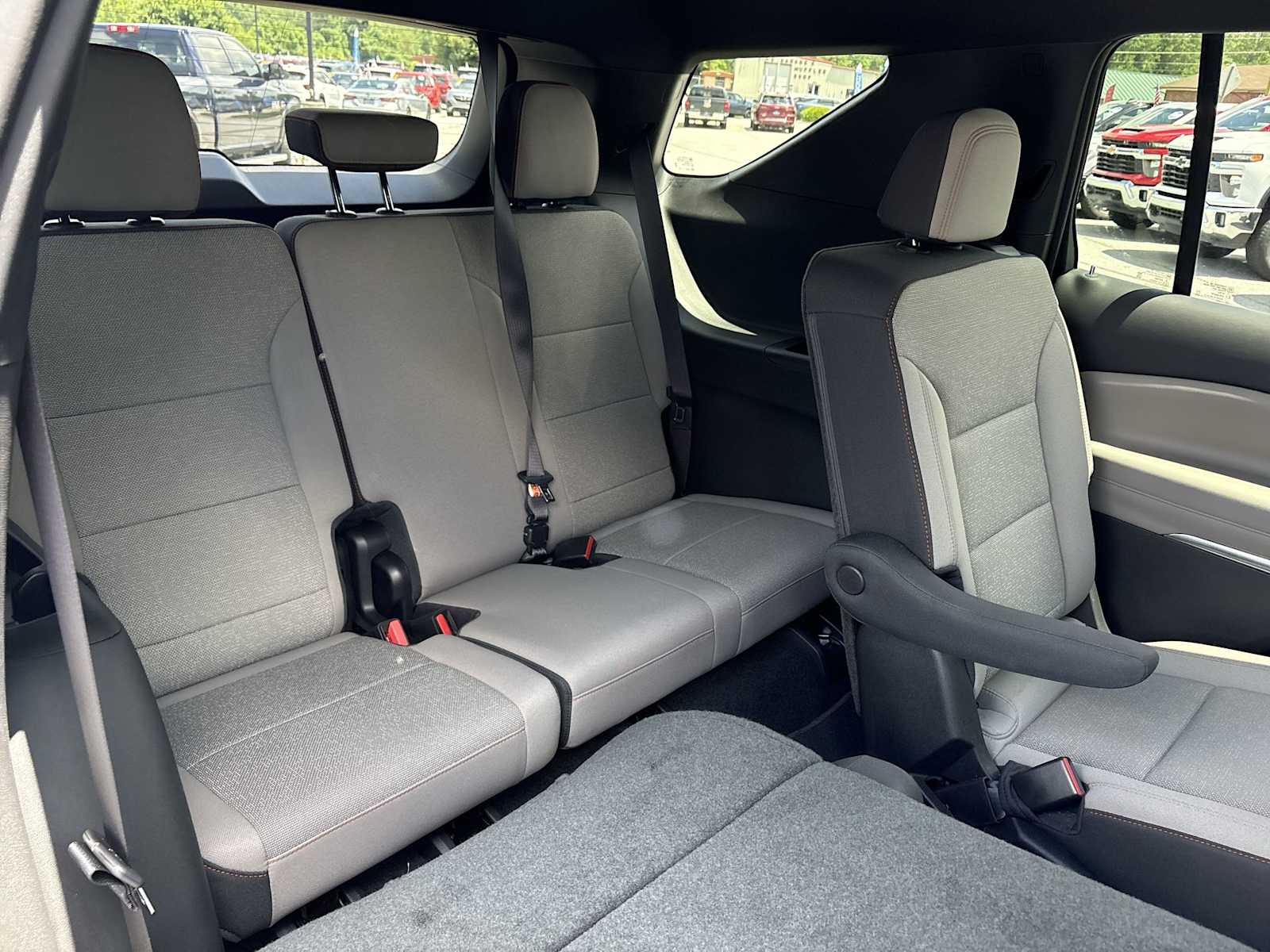 2025 Chevrolet Traverse LT - Photo 25