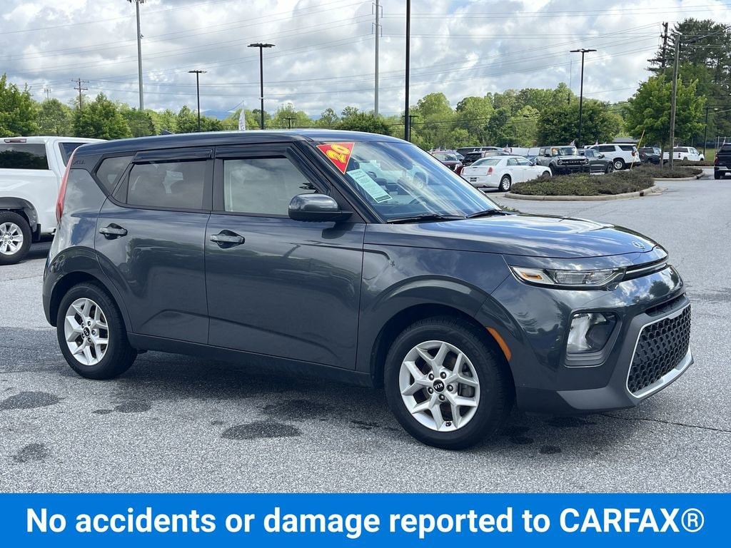 Used 2020 Kia Soul S with VIN KNDJ23AUXL7733685 for sale in Hendersonville, NC