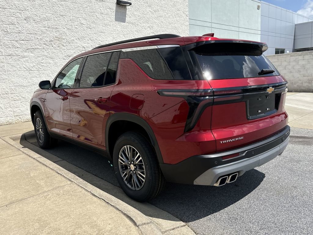 2026 Chevrolet Traverse photo 2
