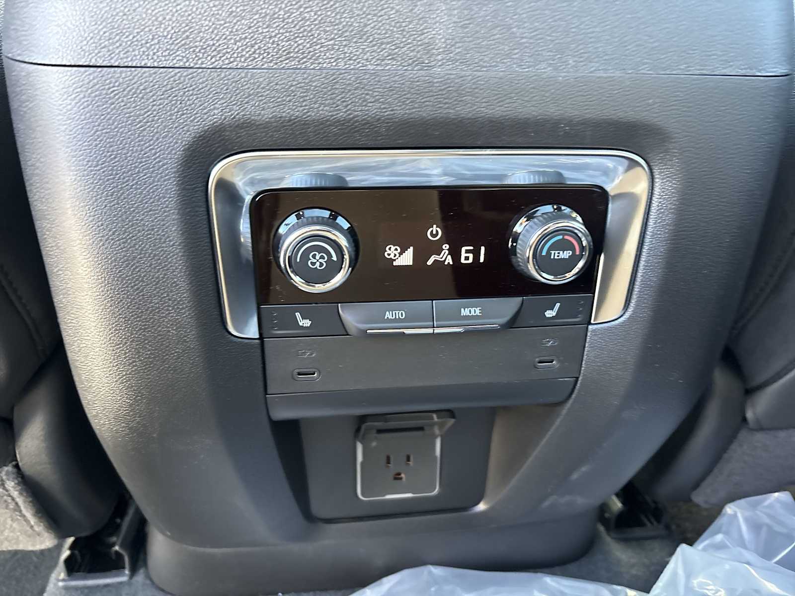 2027 Chevrolet Tahoe Premier - Photo 22
