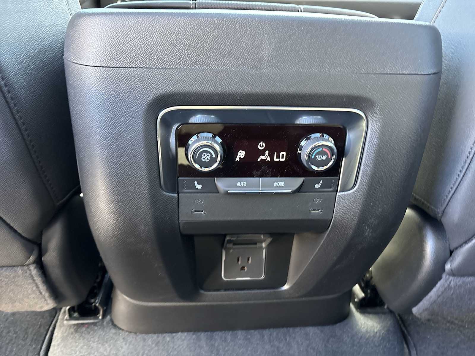 2027 Chevrolet Tahoe Premier - Photo 22