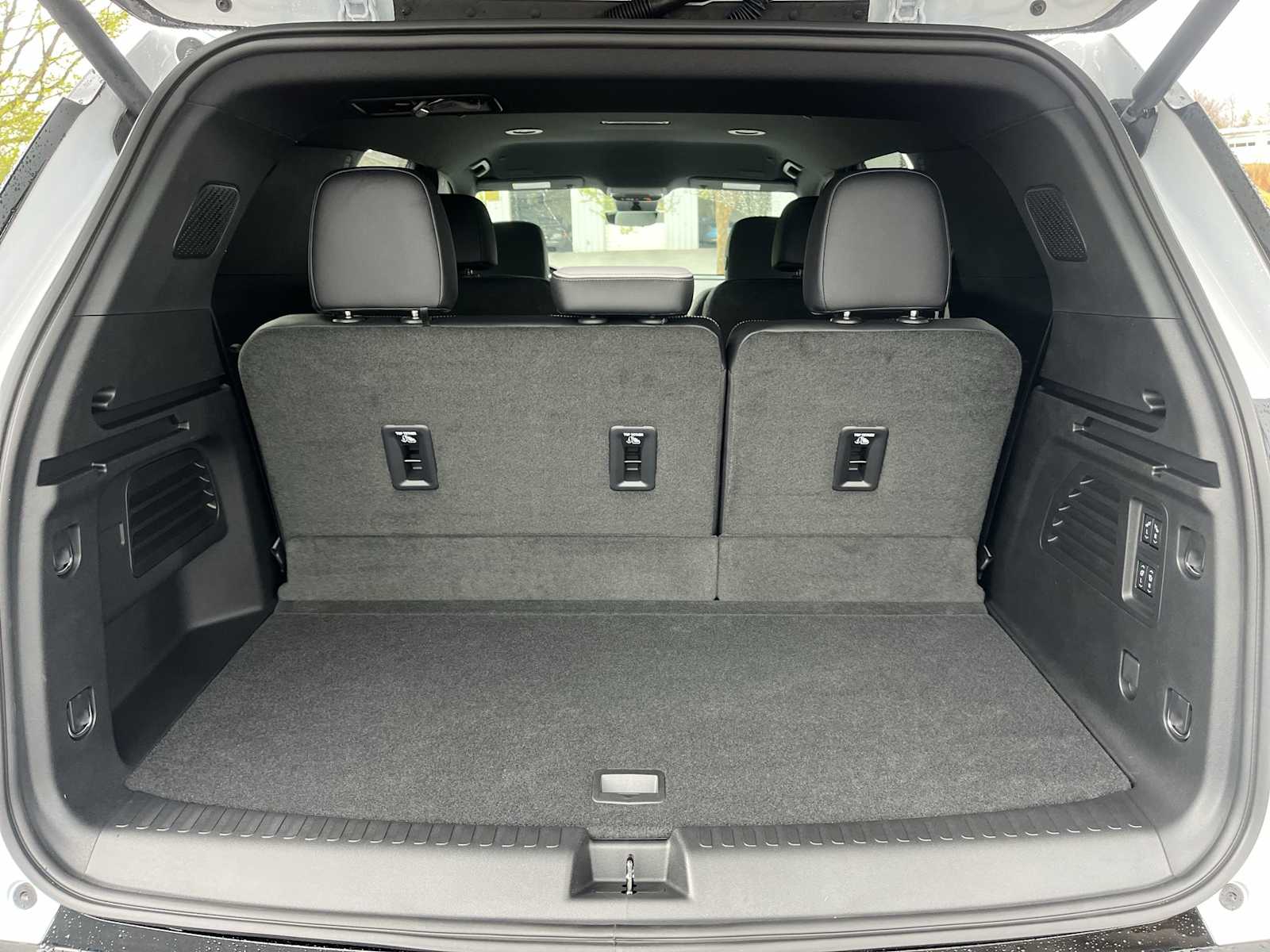 2025 Chevrolet Traverse High Country - Photo 26