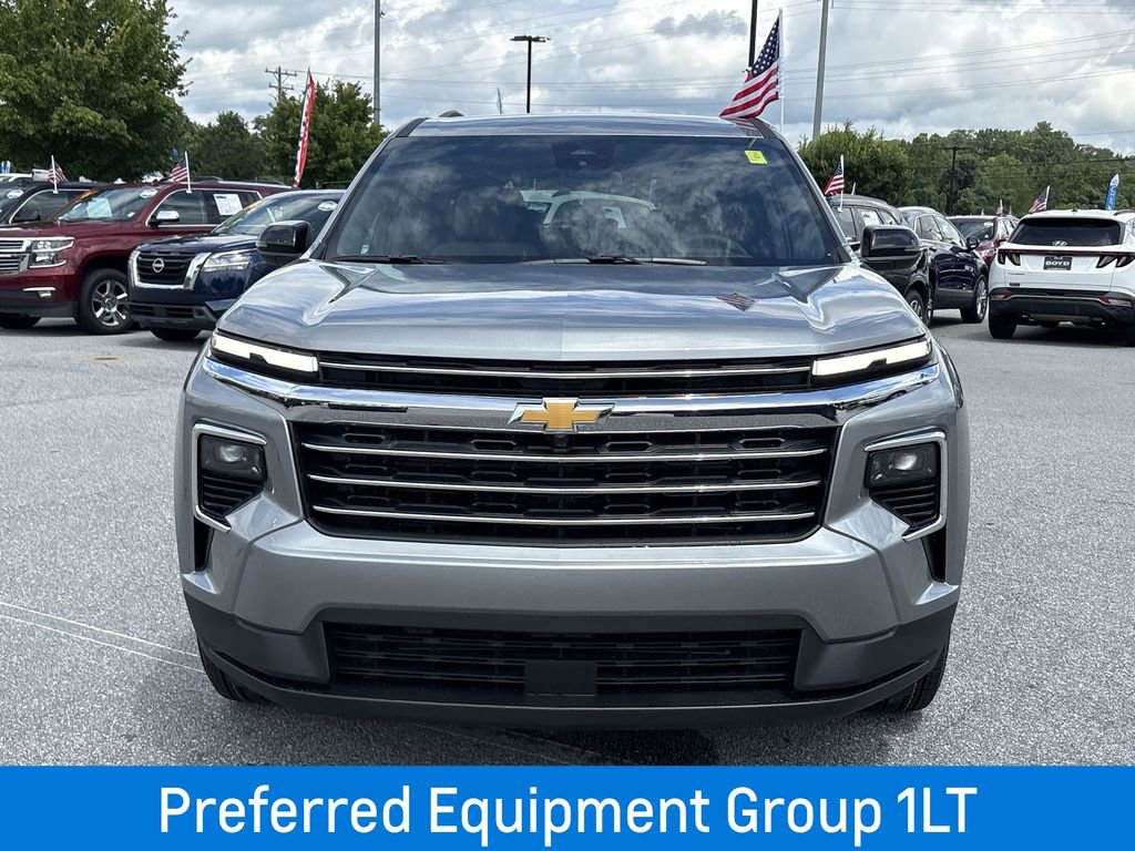 2026 Chevrolet Traverse photo 3