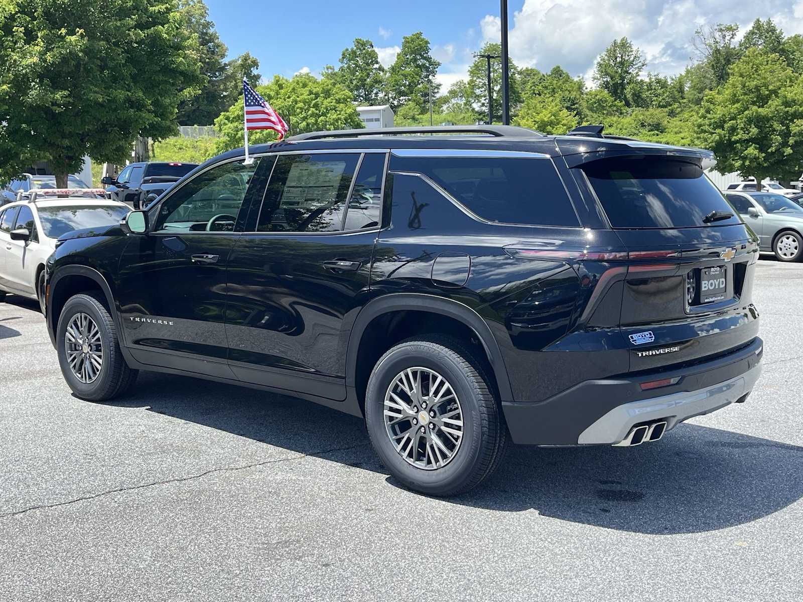 2025 Chevrolet Traverse LT - Photo 6