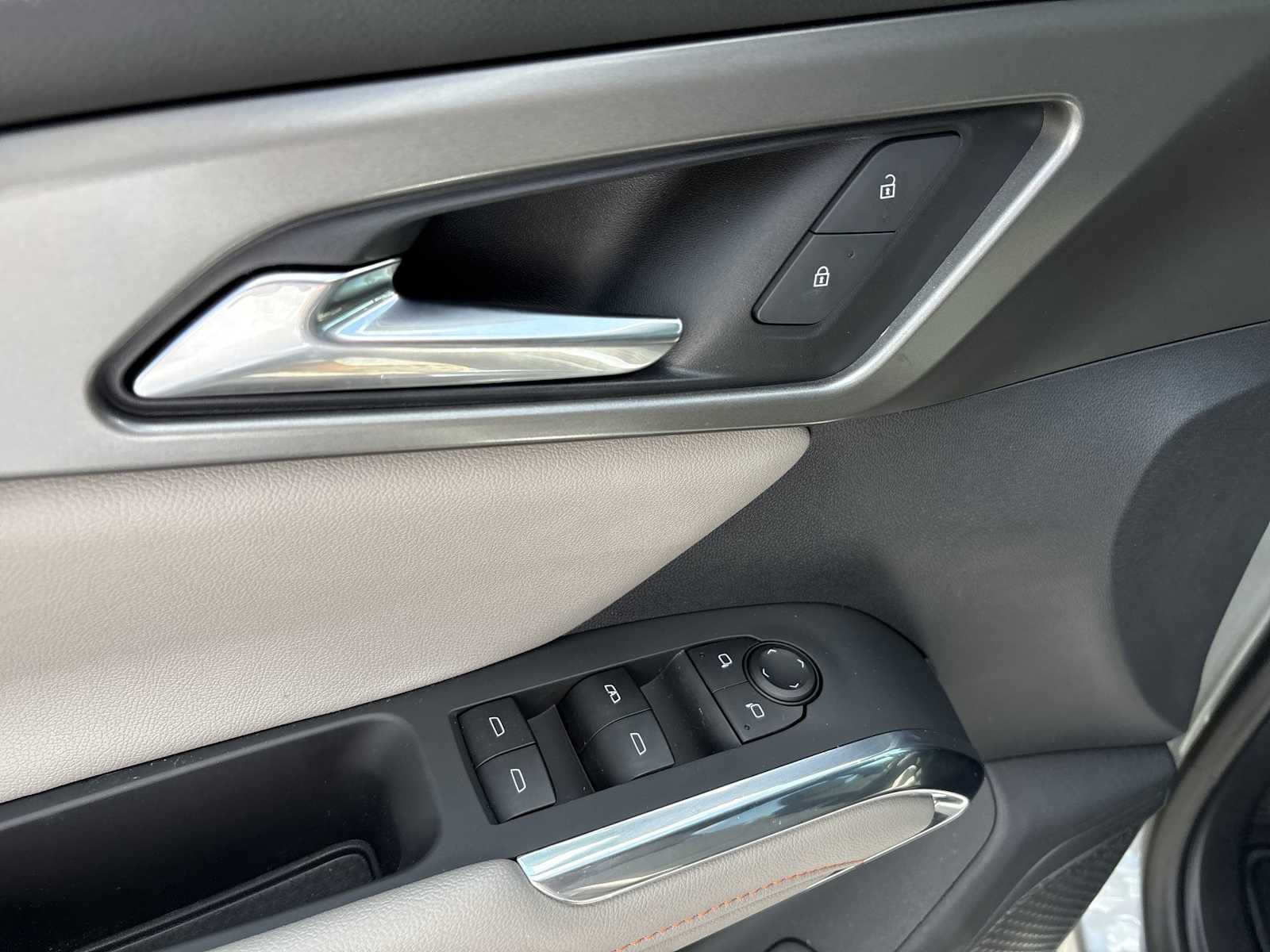 2025 Chevrolet Traverse LT - Photo 22