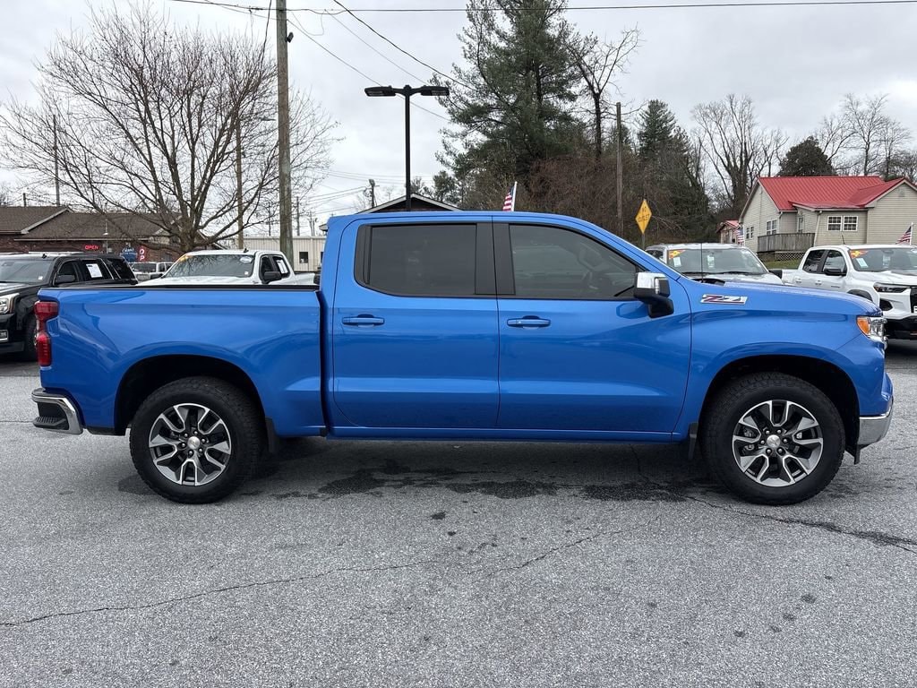 2025 Chevrolet Silverado 1500 LT - Photo 10