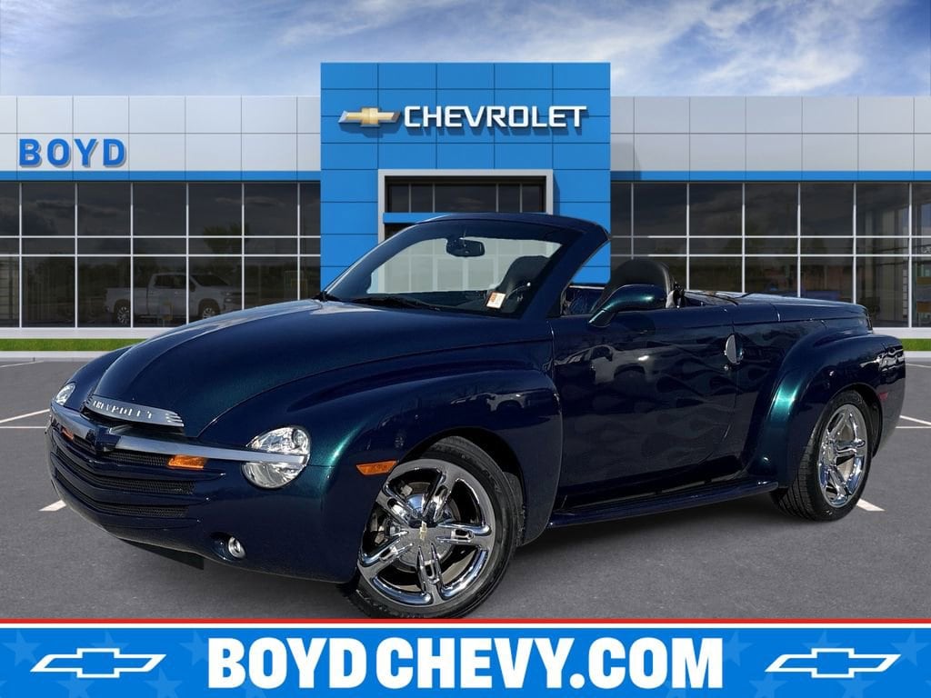 2005 Chevrolet SSR LS's photo