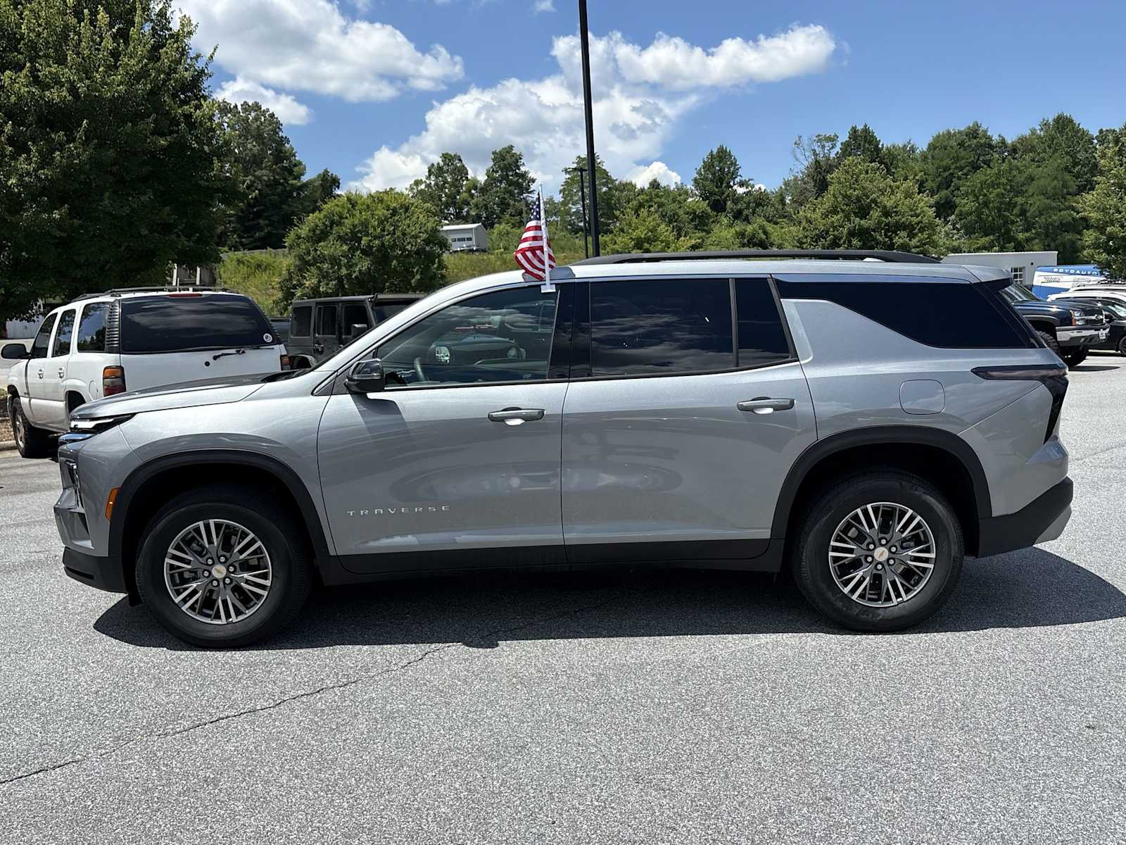 2025 Chevrolet Traverse LT - Photo 5