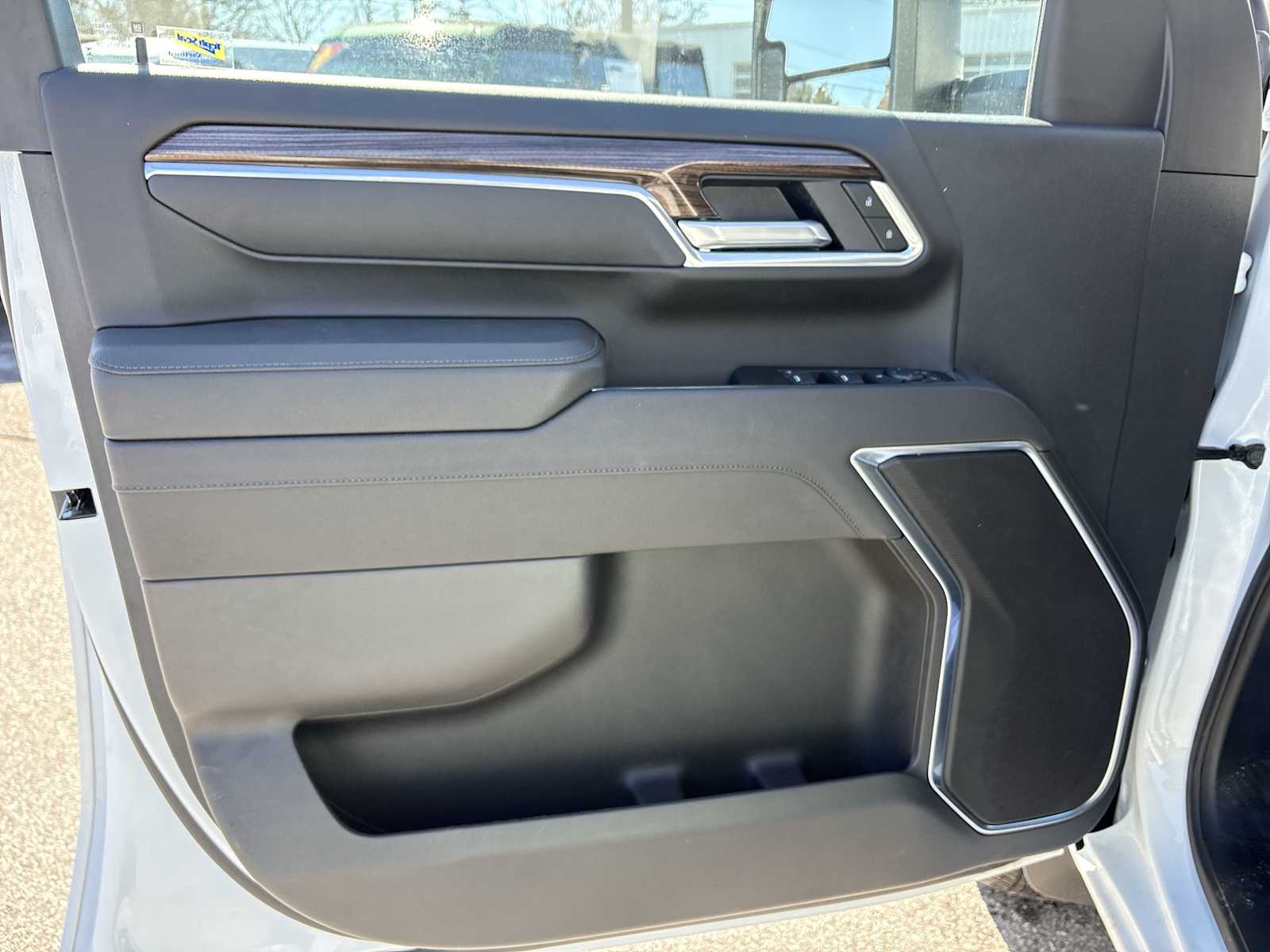 2025 Chevrolet Silverado 3500 HD LT - Photo 21