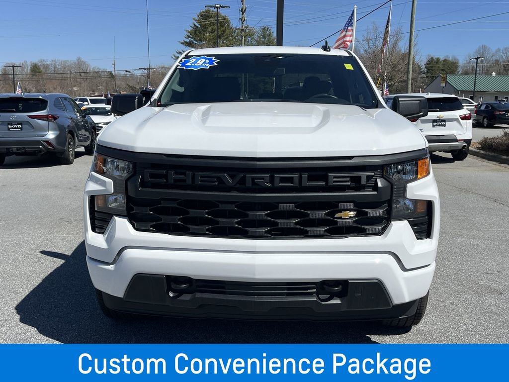 2025 Chevrolet Silverado 1500 Custom photo 3