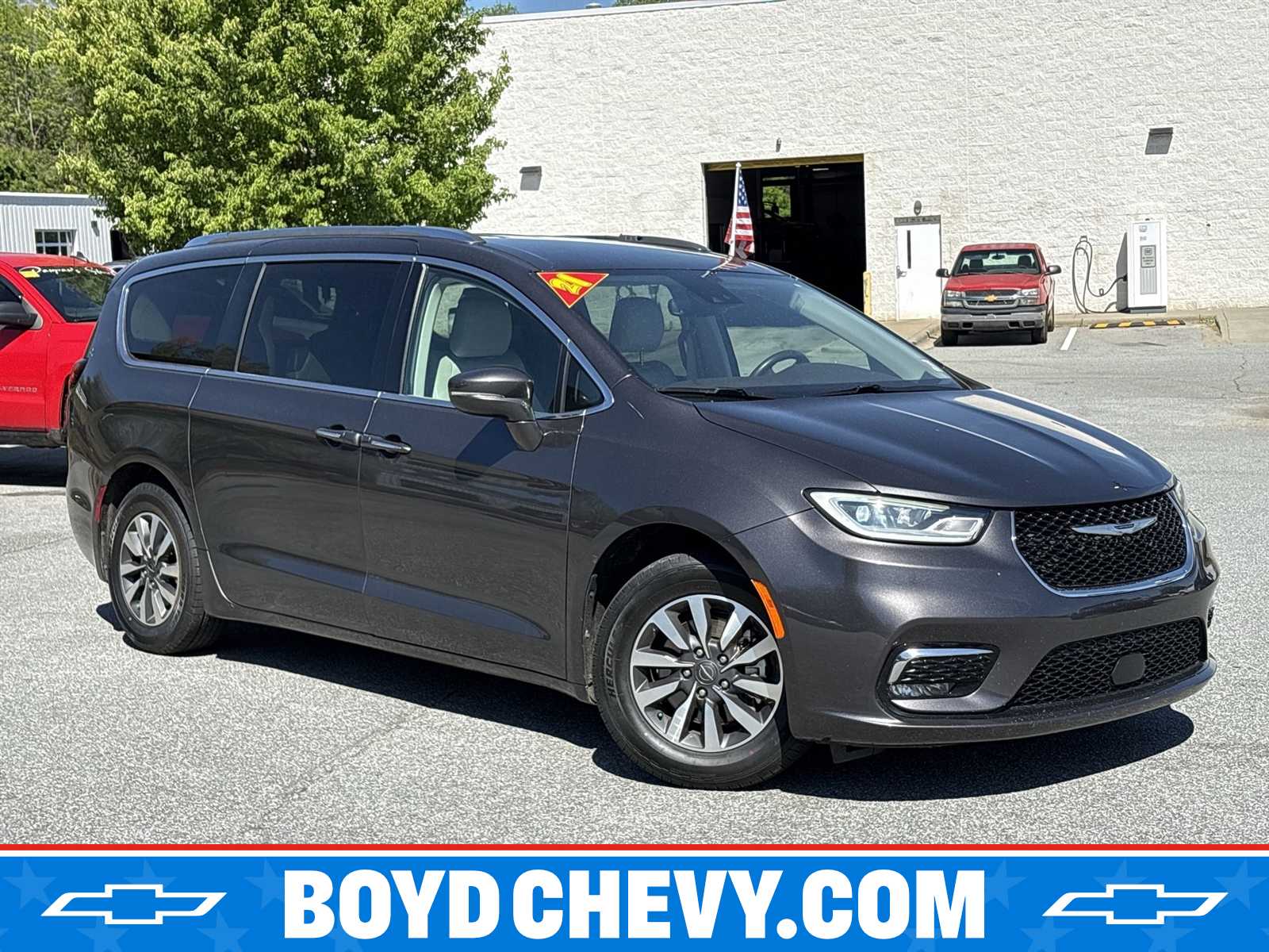 2021 Chrysler Pacifica Touring L's photo