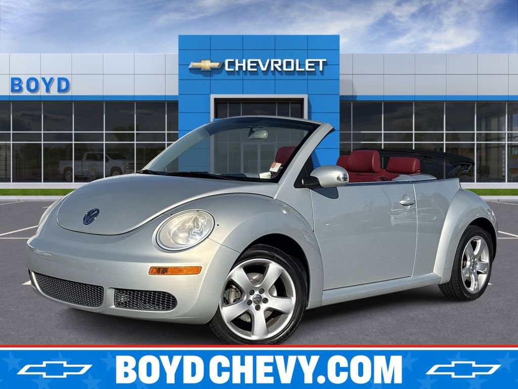 2009 Volkswagen New Beetle Base