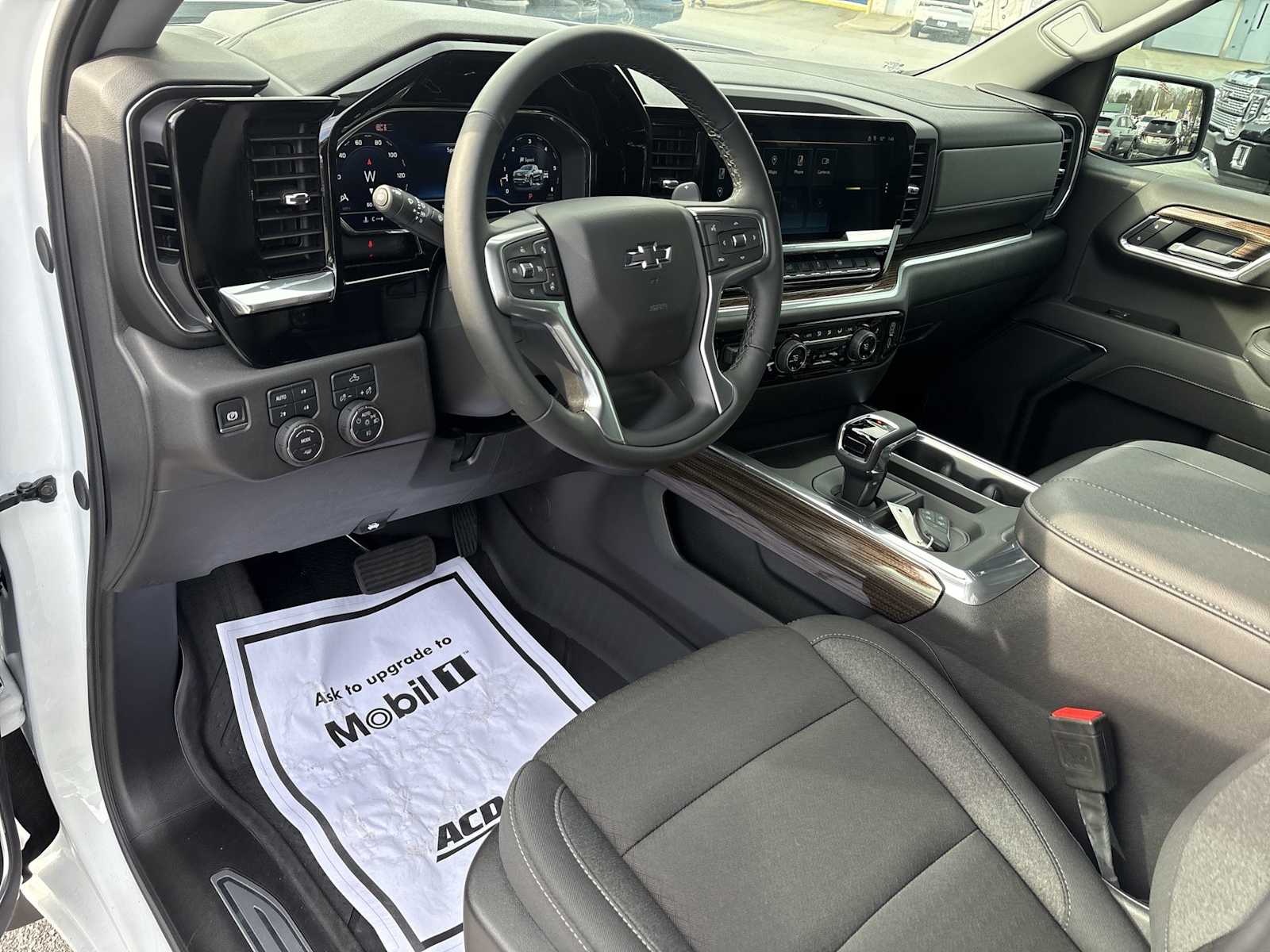 2025 Chevrolet Silverado 1500 RST - Photo 10