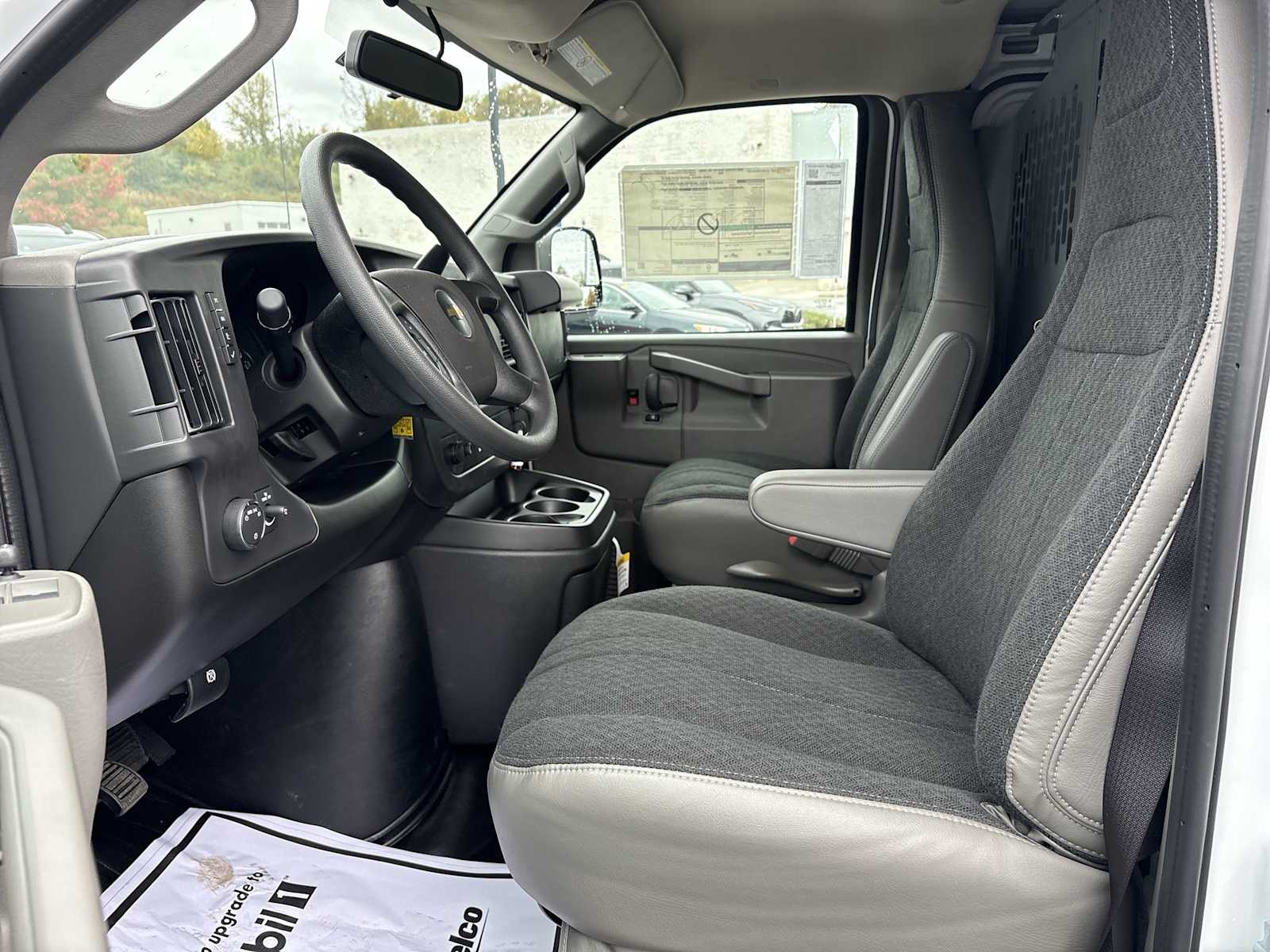 2025 Chevrolet Express Cargo Work Van - Photo 17
