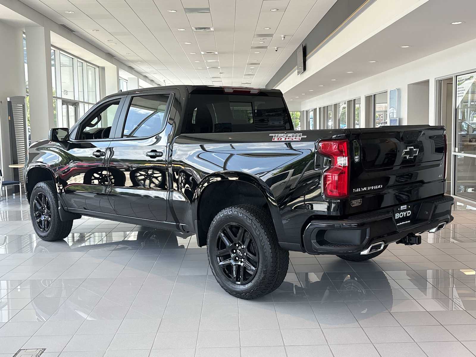 2026 Chevrolet Silverado 1500 LT Trail Boss - Photo 8