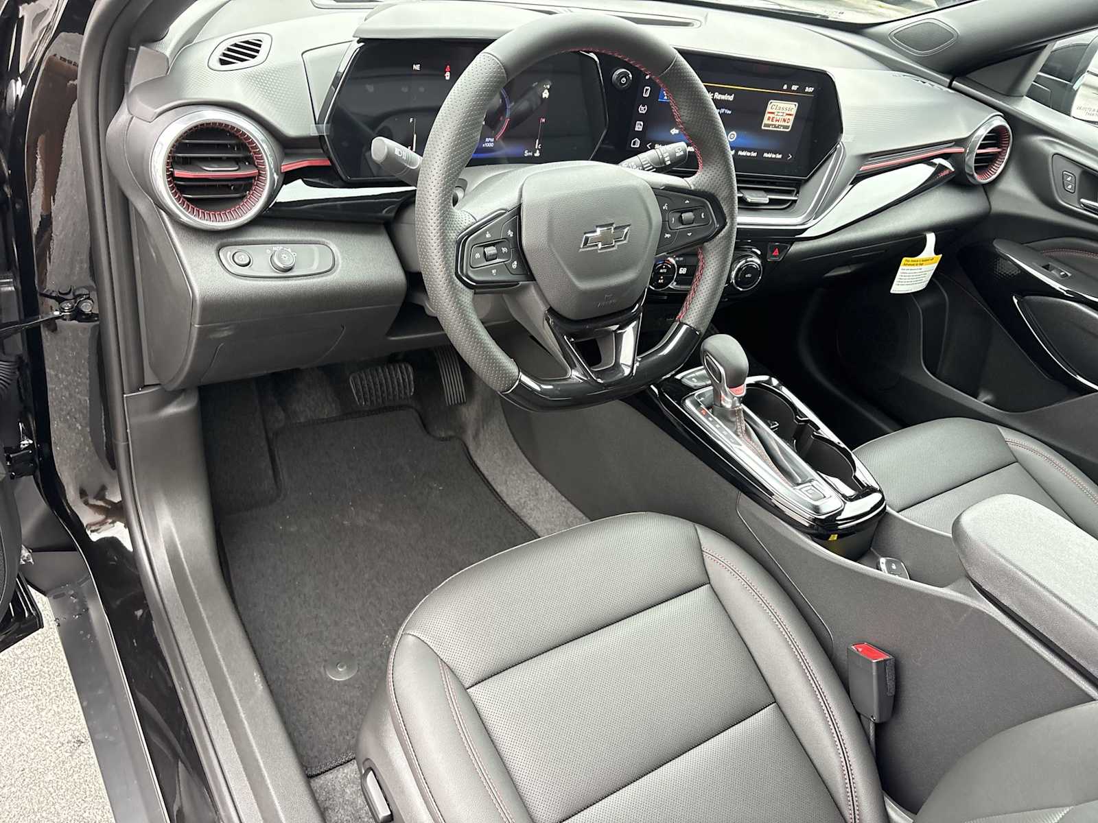 2026 Chevrolet Trax RS - Photo 10