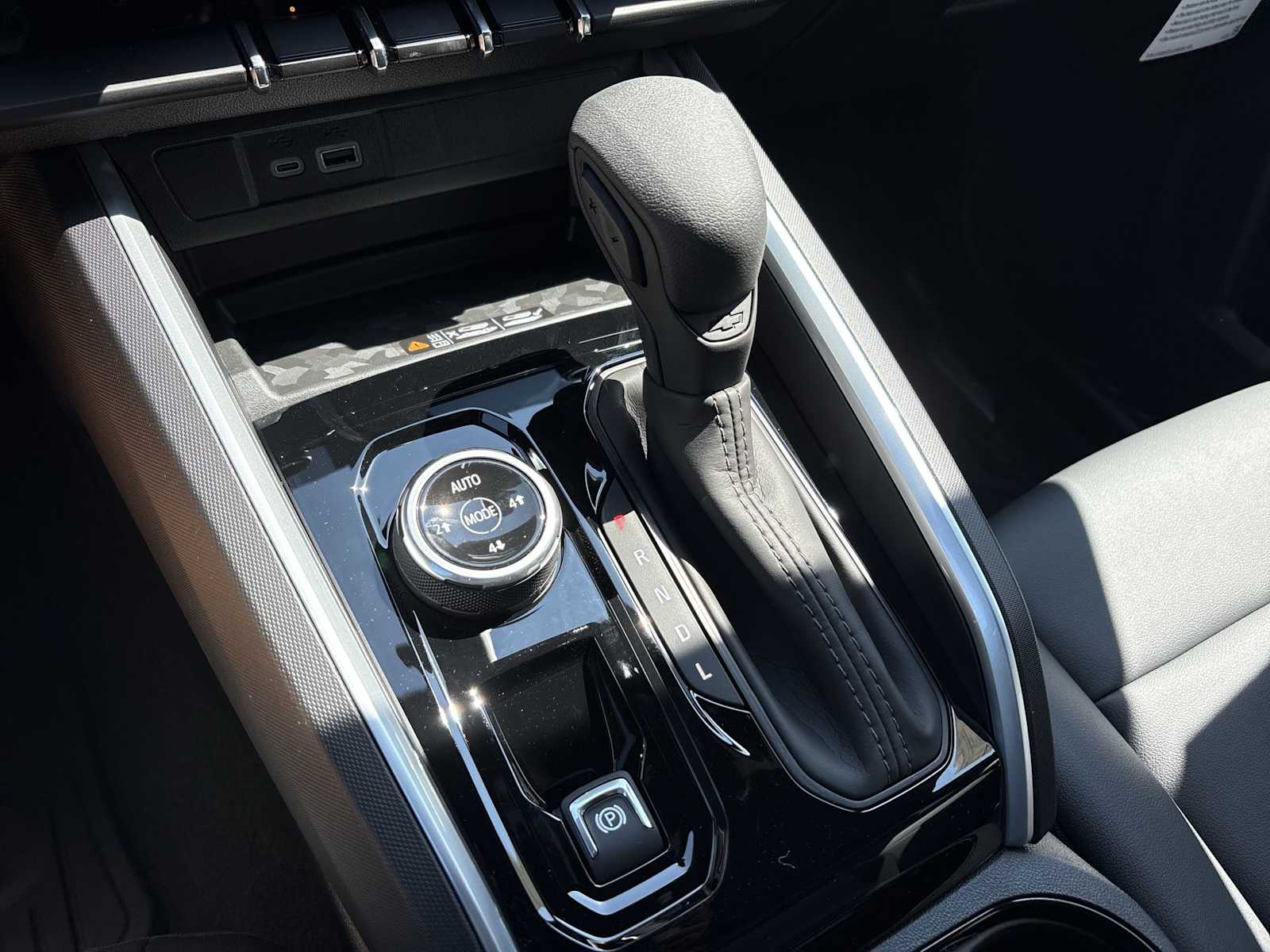 2026 Chevrolet Colorado Trail Boss - Photo 16