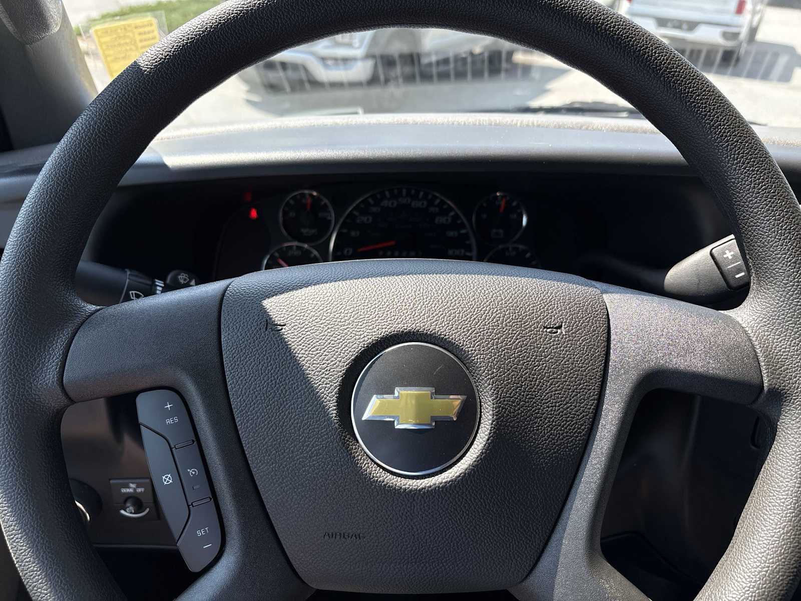 2025 Chevrolet Express Cargo Work Van - Photo 11