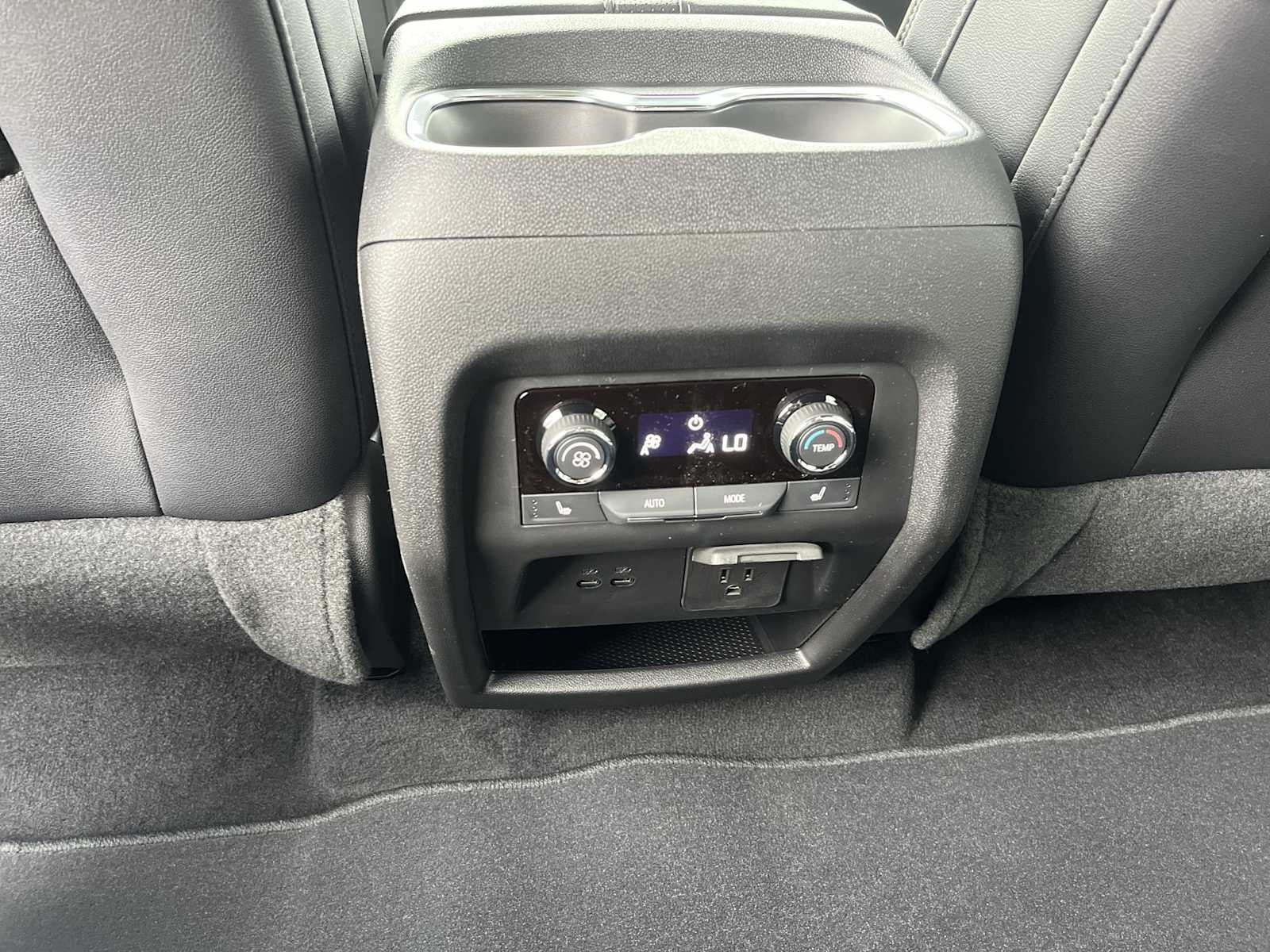 2025 Chevrolet Traverse High Country - Photo 21