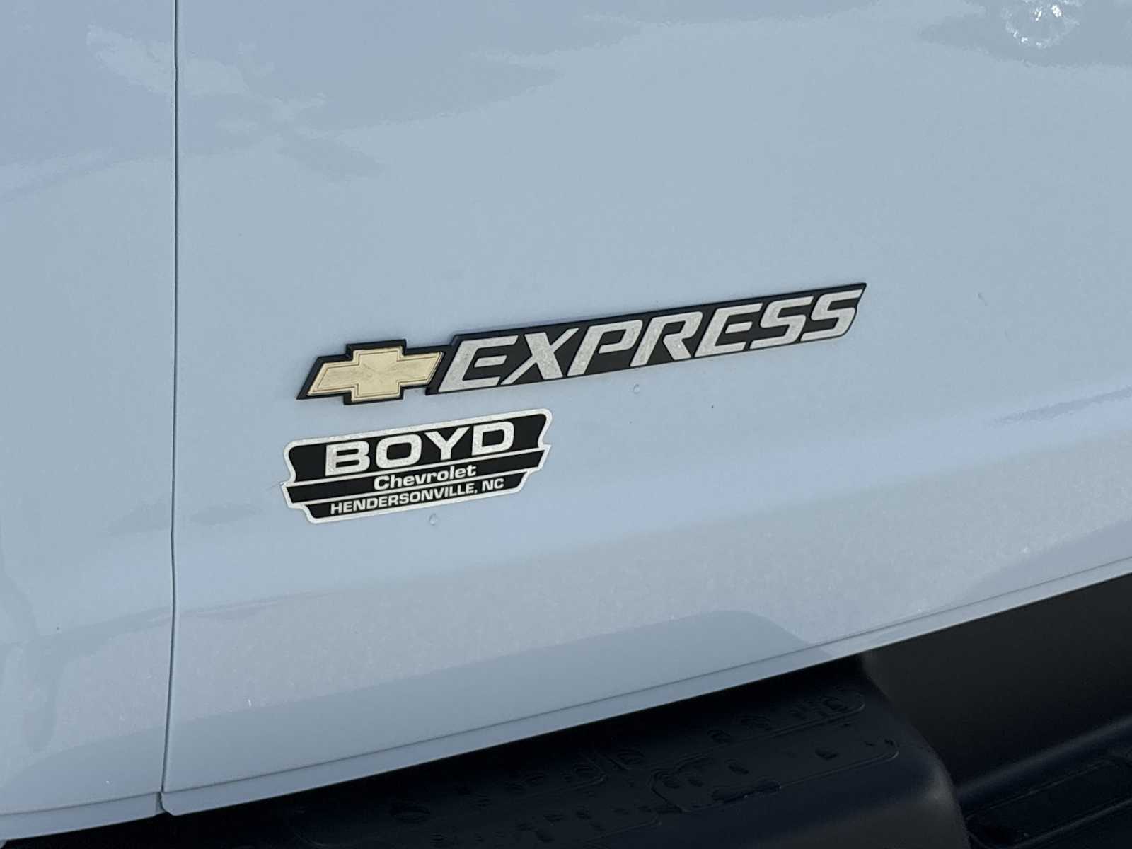 2025 Chevrolet Express Cargo Work Van - Photo 26