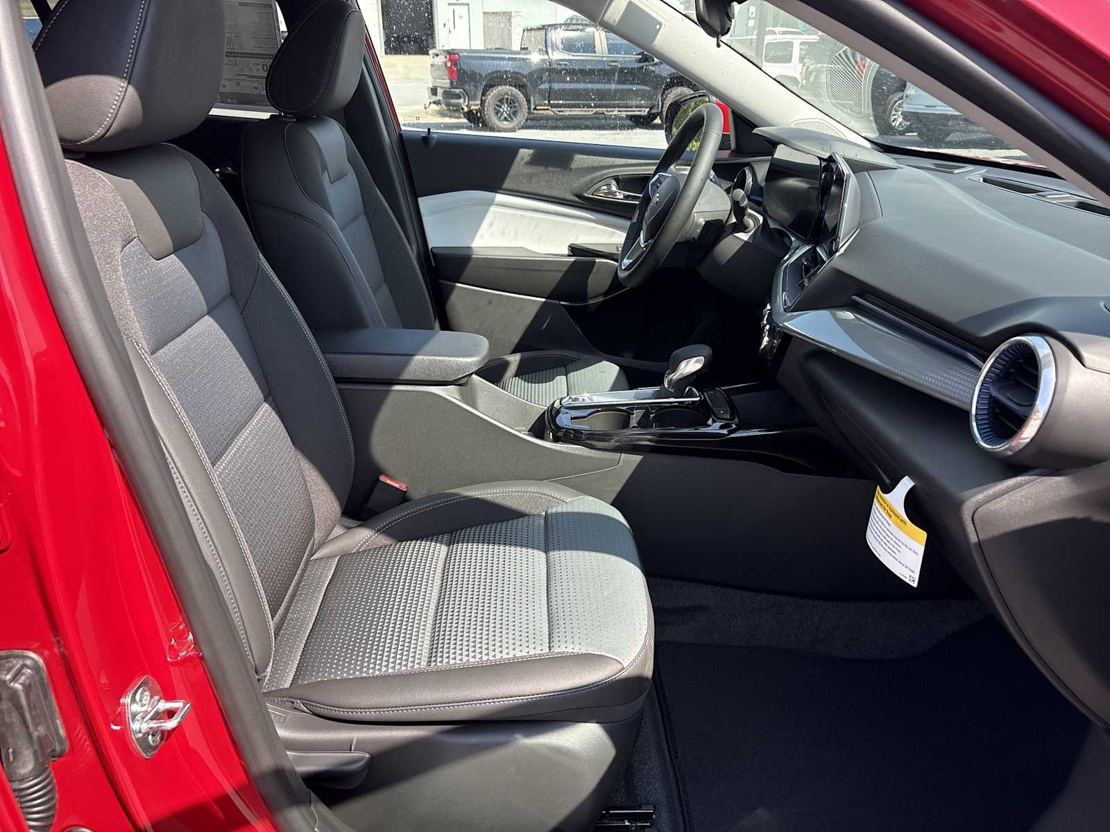 2026 Chevrolet Trax LT - Photo 25